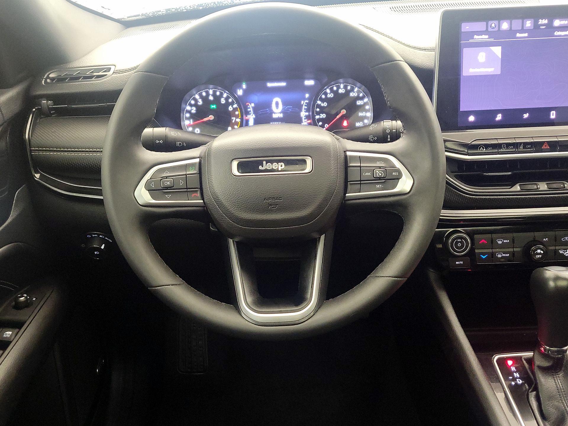 Thumbnail: 2022 Jeep Compass - 10