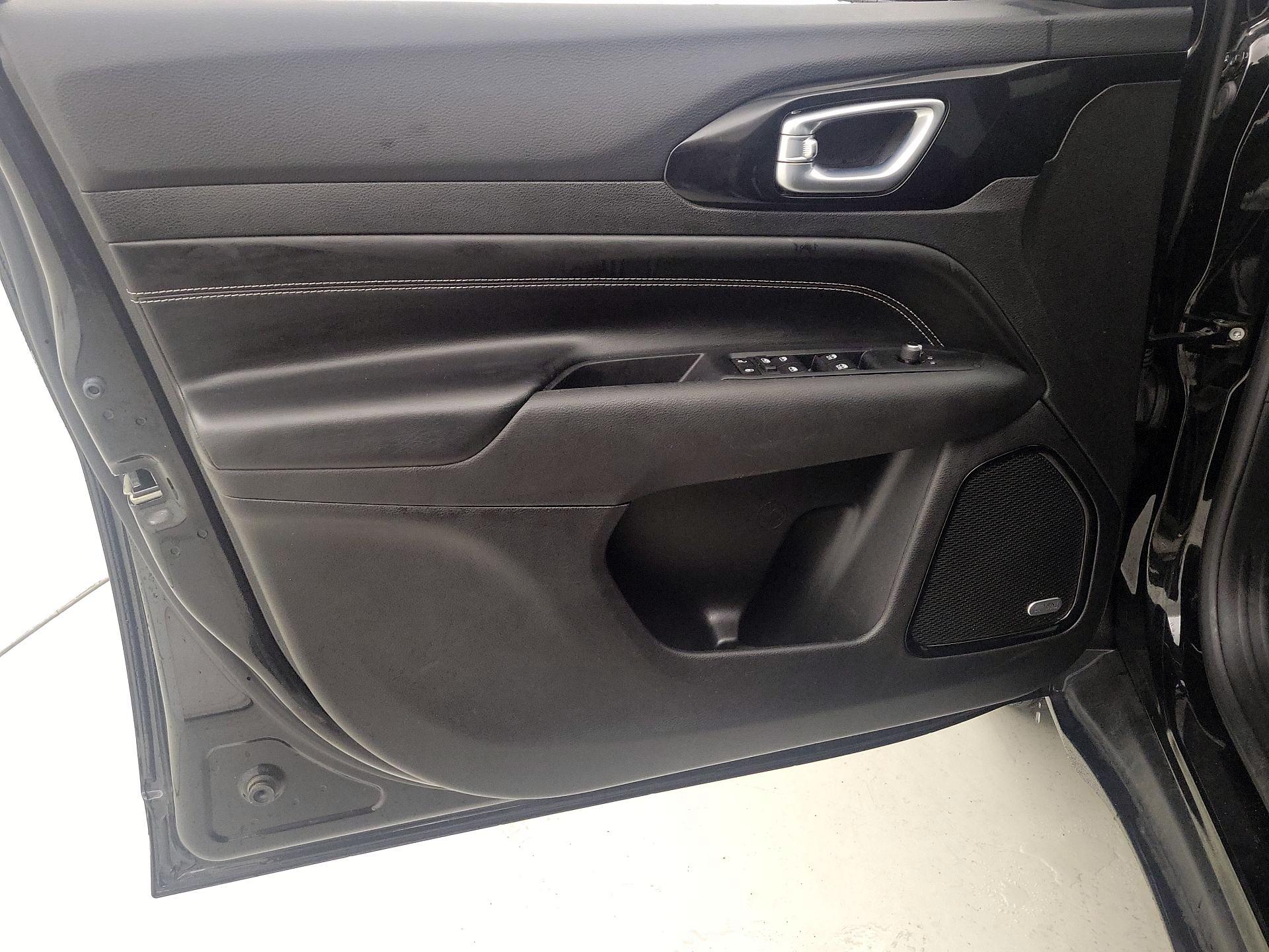 Thumbnail: 2022 Jeep Compass - 12