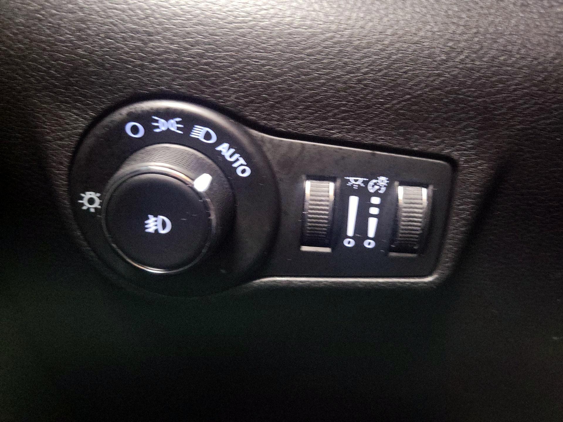 Thumbnail: 2022 Jeep Compass - 13