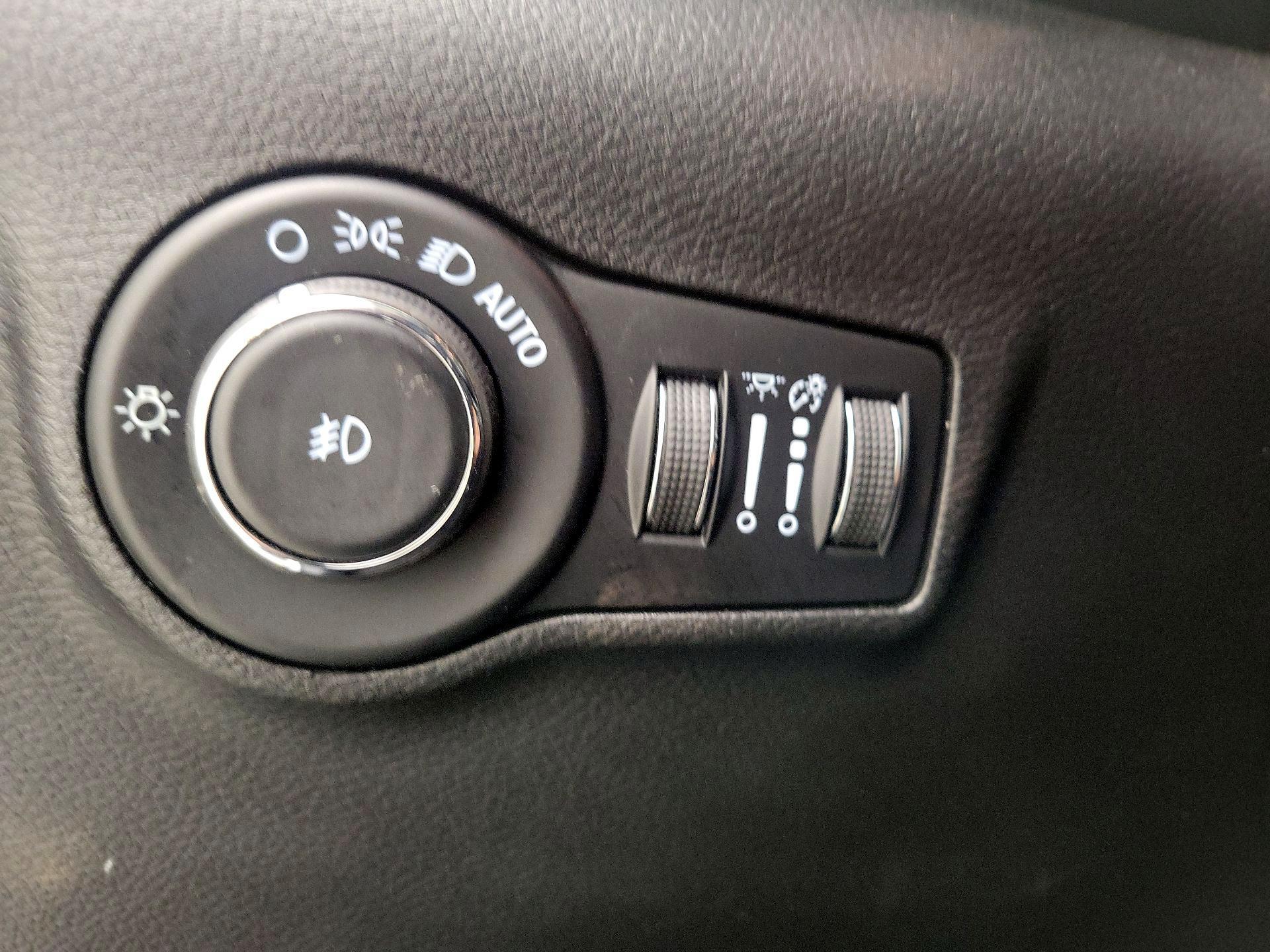 Thumbnail: 2022 Jeep Compass - 13