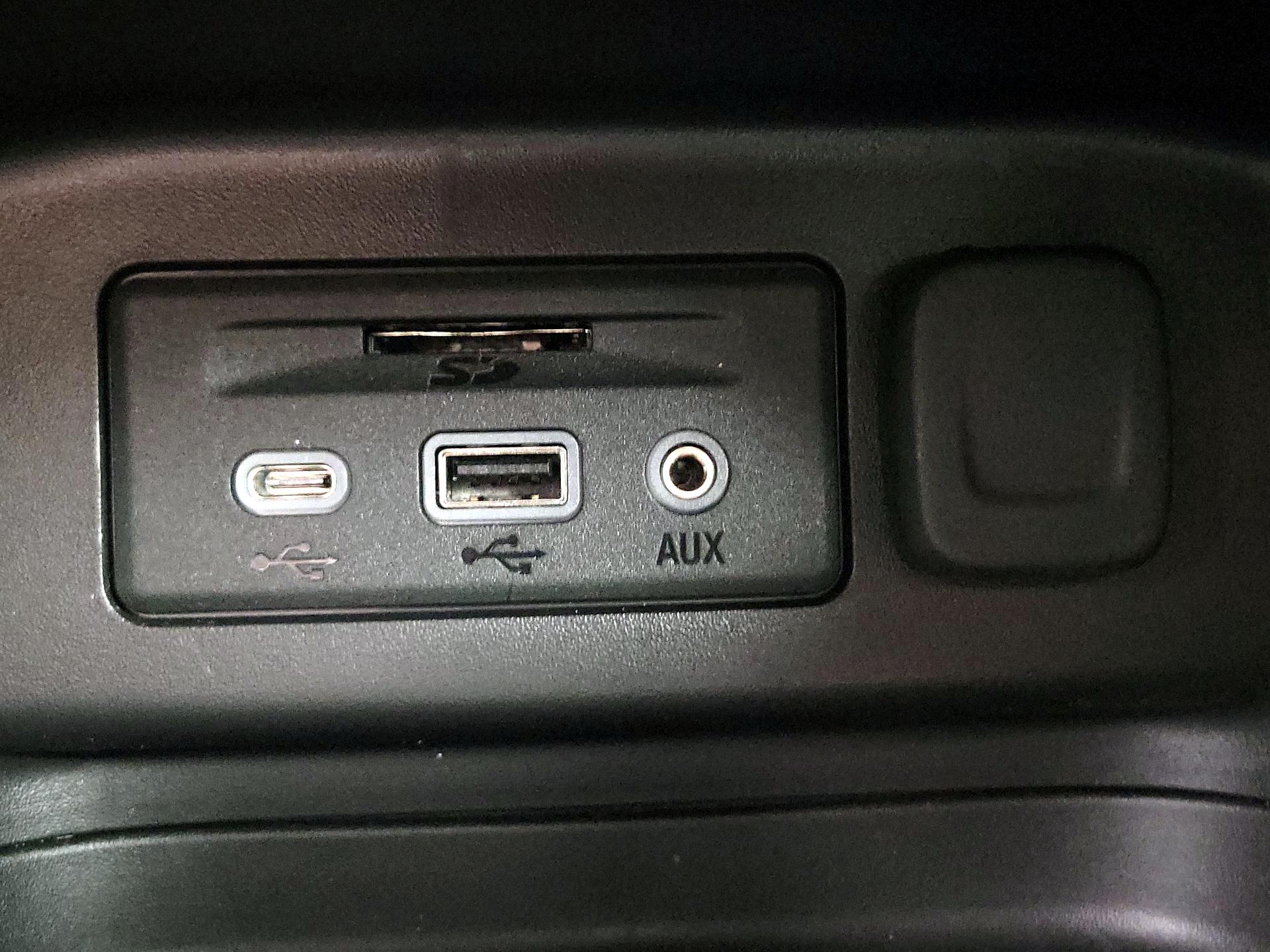 Thumbnail: 2024 Chevrolet Equinox - 18