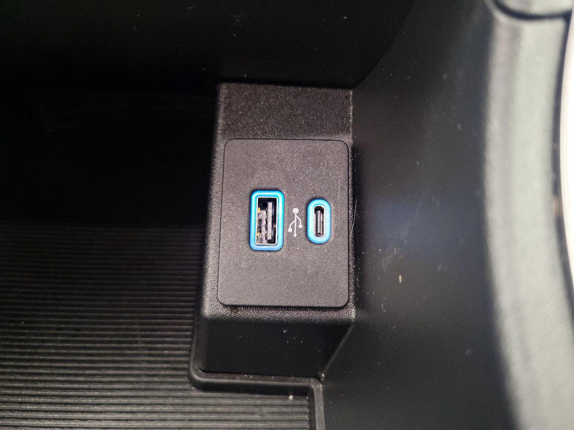 Thumbnail: 2024 Ford Edge - 18