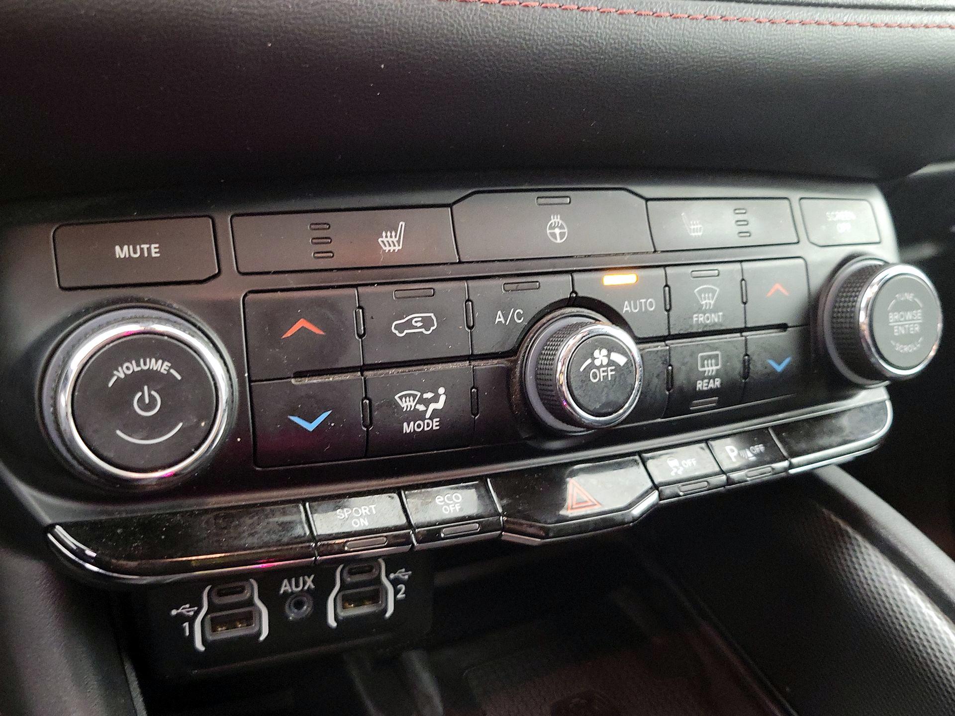 Thumbnail: 2022 Dodge Durango - 17