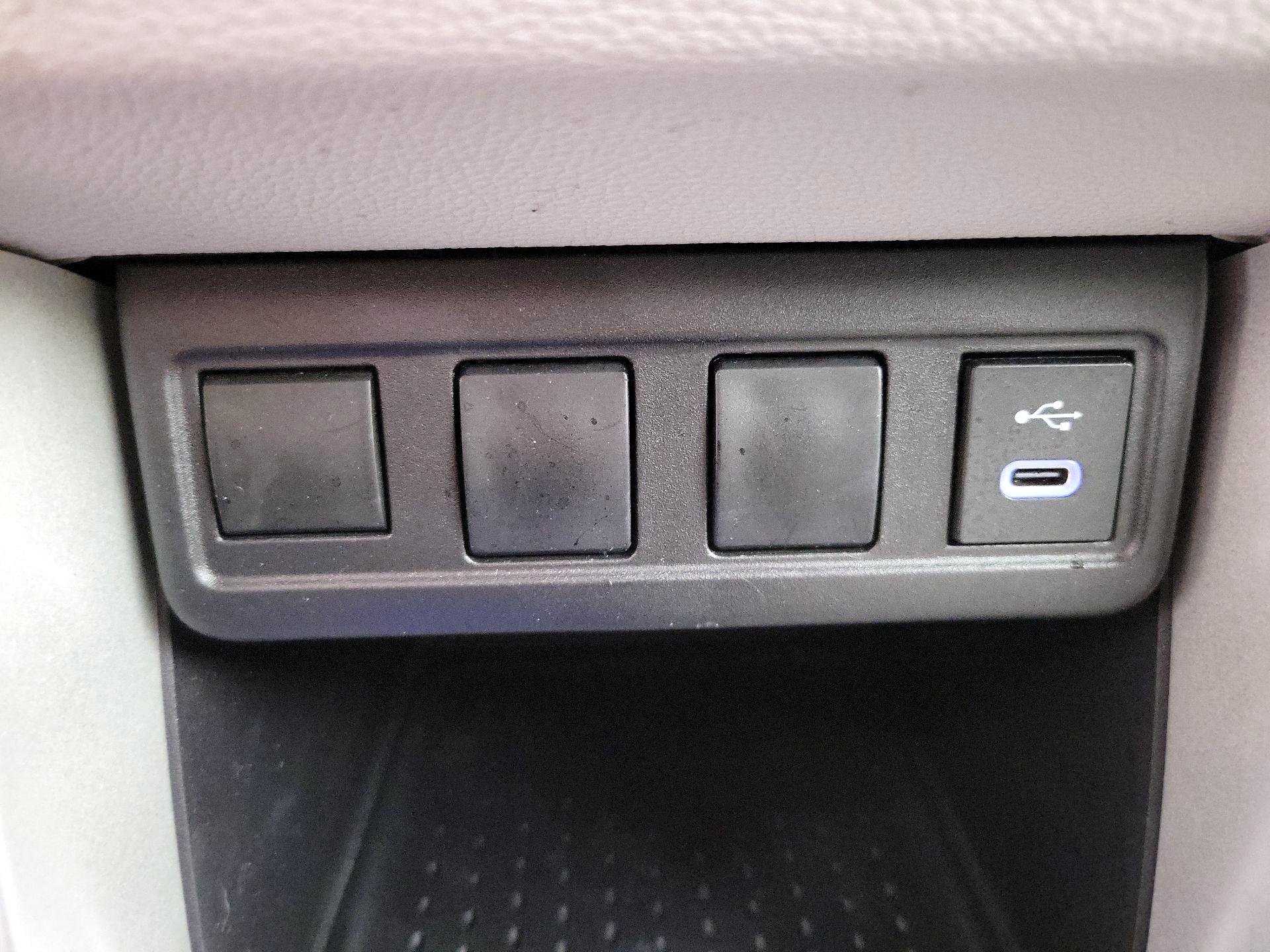 Thumbnail: 2025 Toyota Corolla Cross - 18