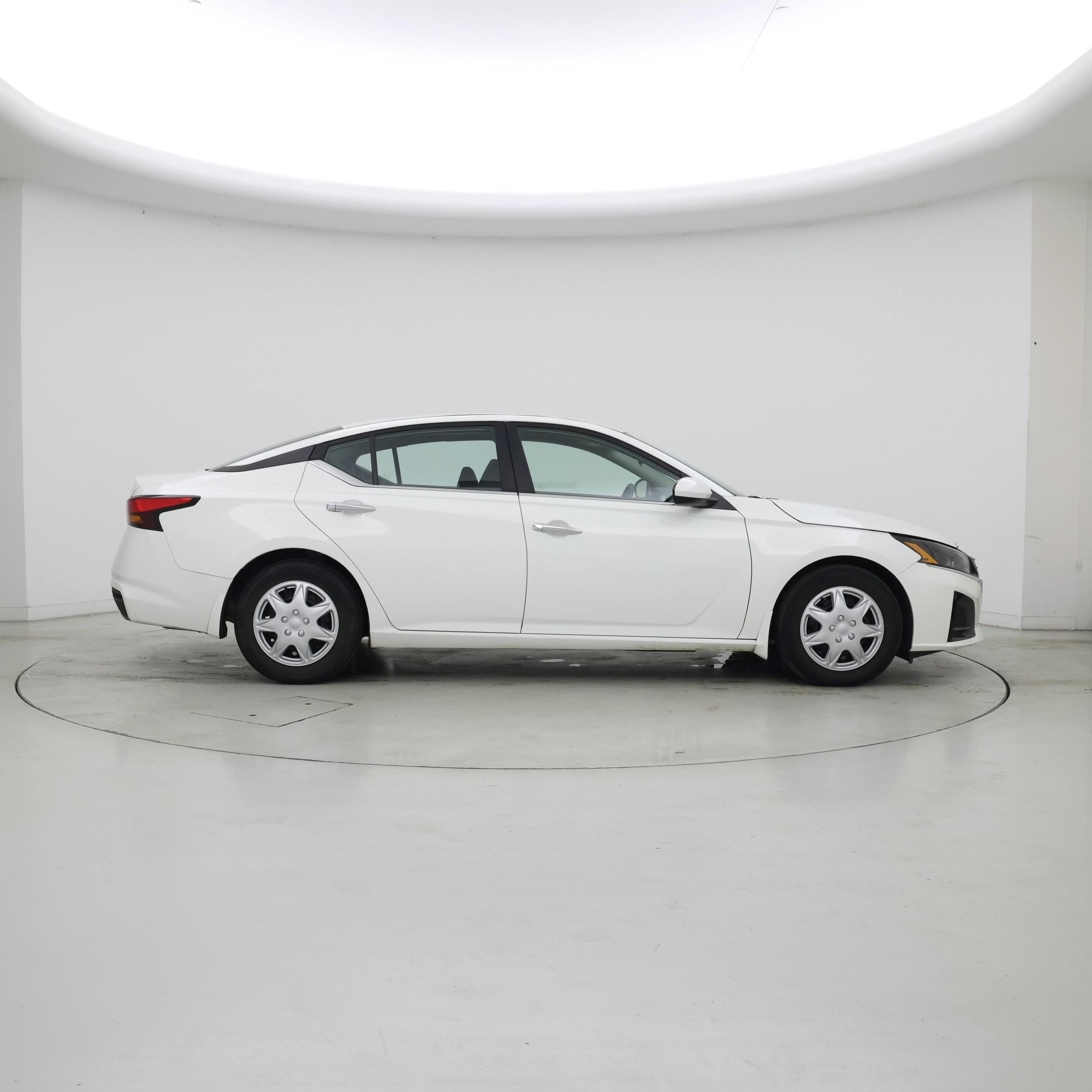 Thumbnail: 2023 Nissan Altima - 7