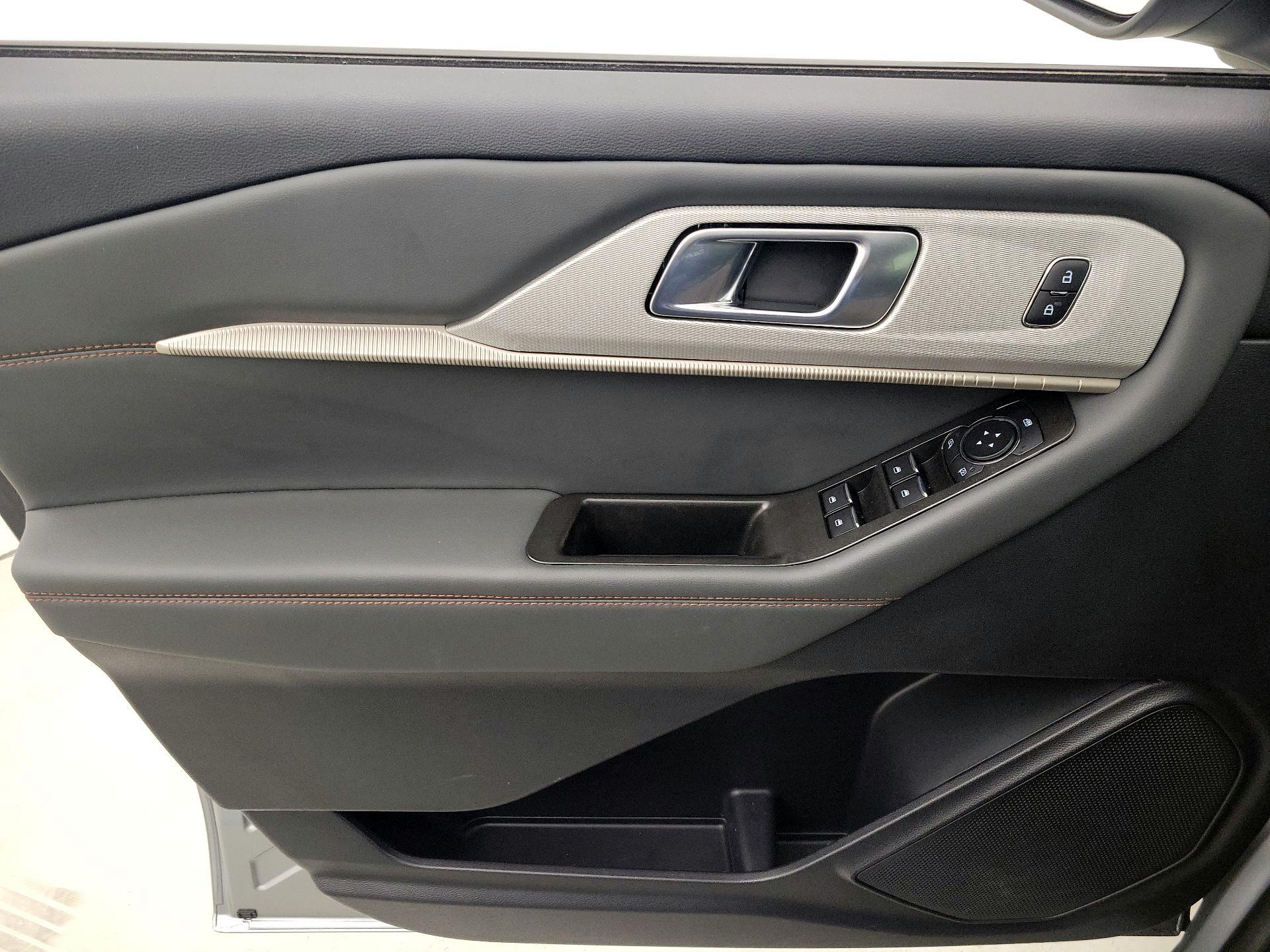 Thumbnail: 2025 Ford Explorer - 12