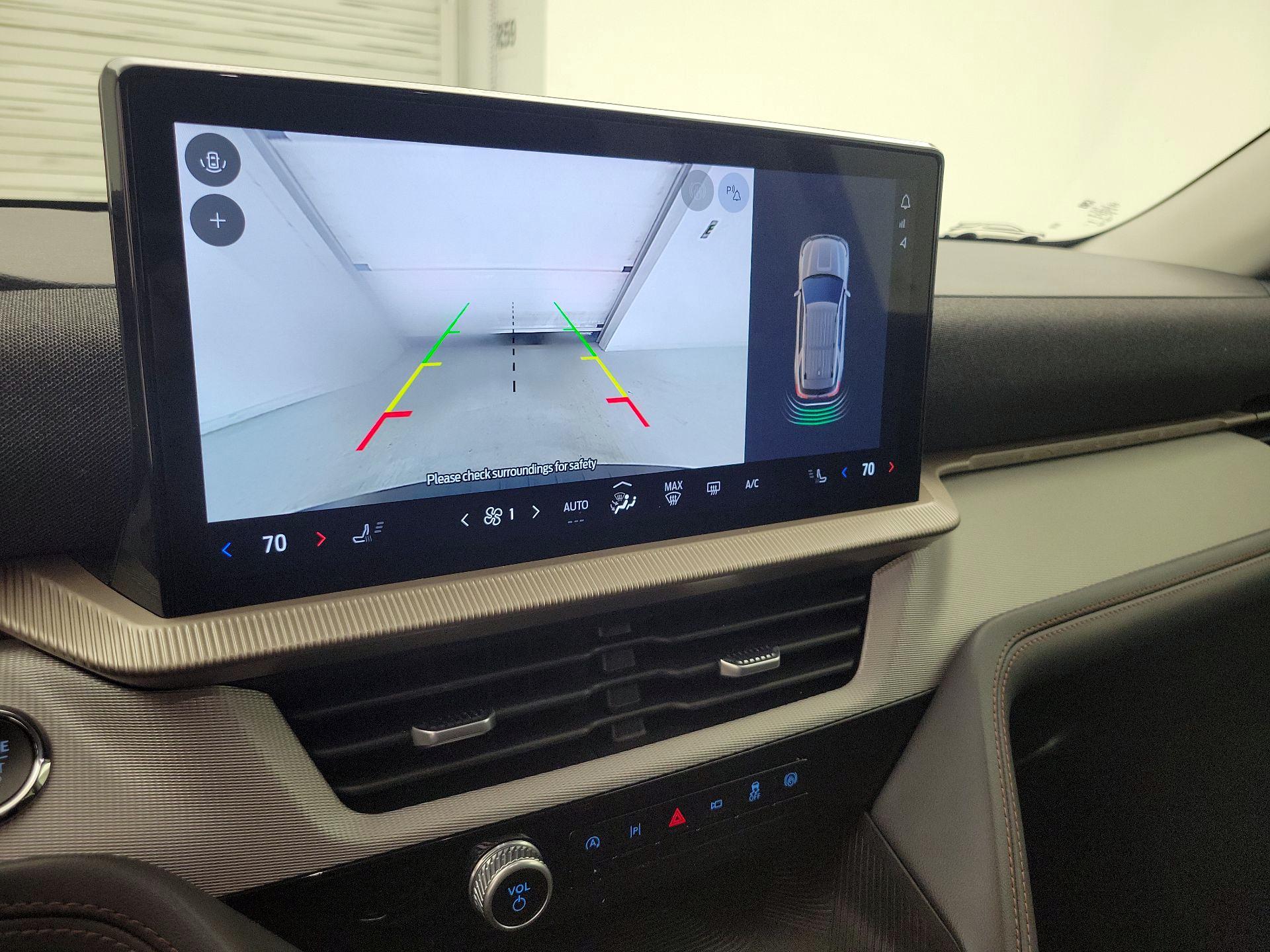 Thumbnail: 2025 Ford Explorer - 15