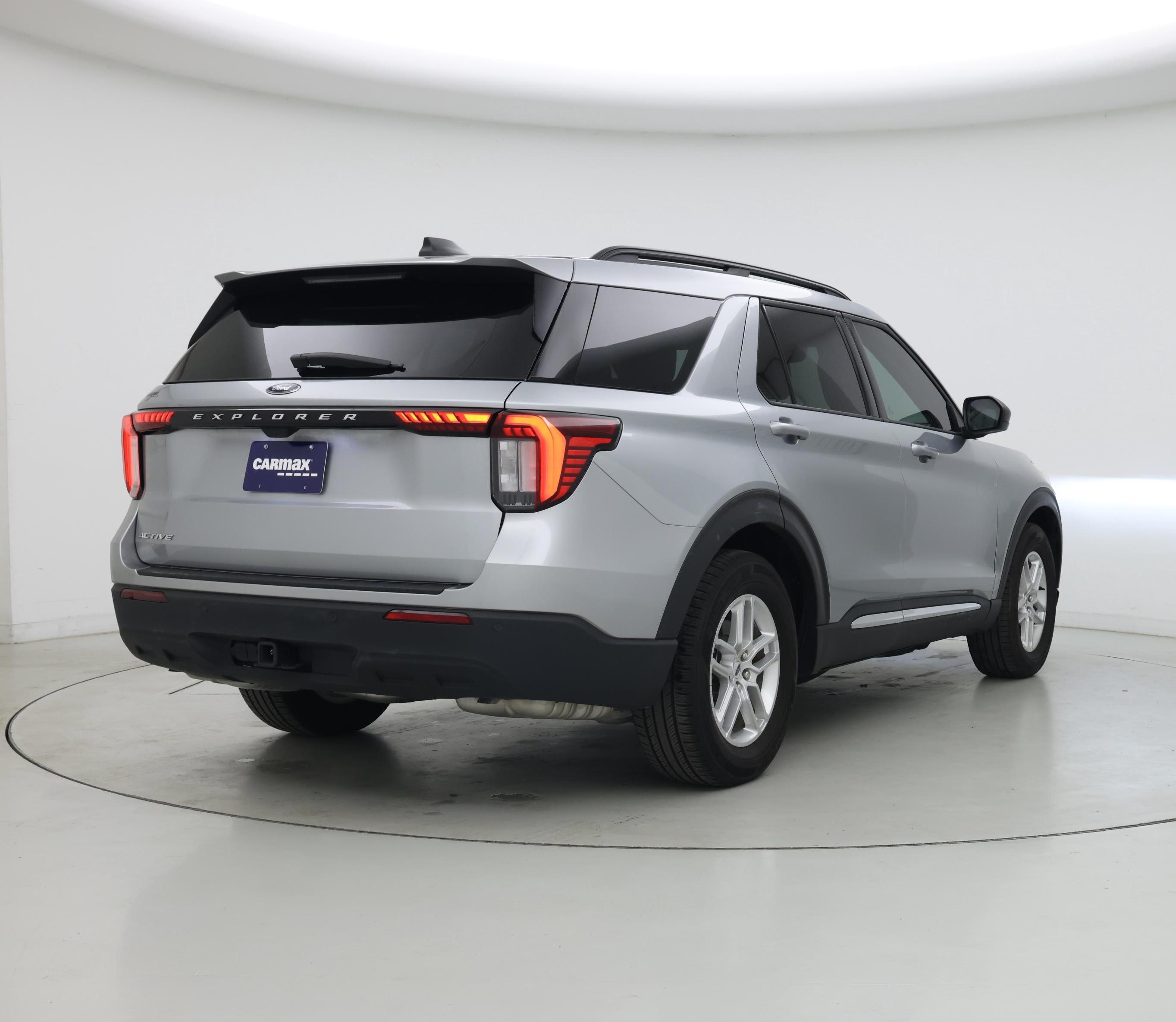 Thumbnail: 2025 Ford Explorer - 8