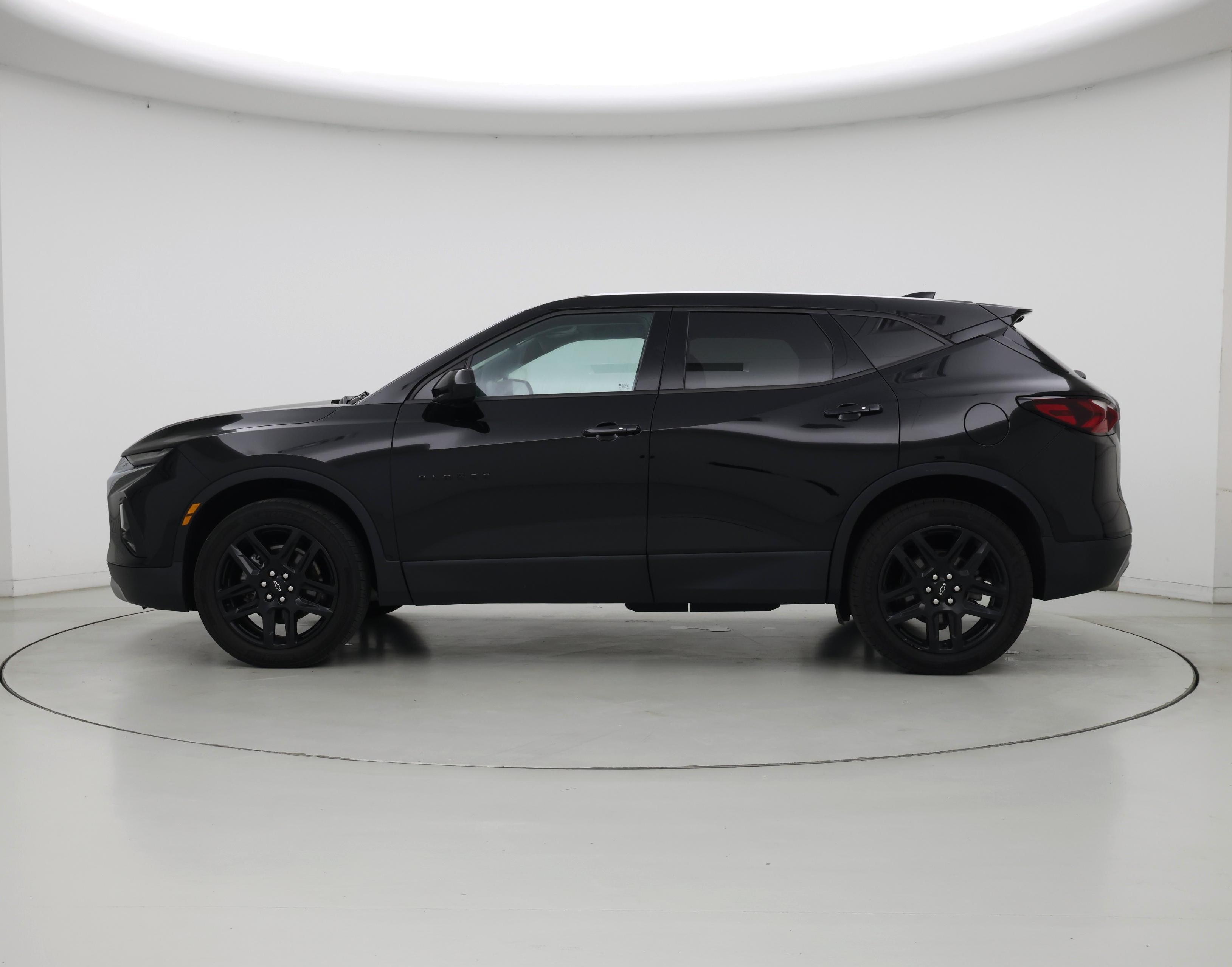 Thumbnail: 2021 Chevrolet Blazer - 3