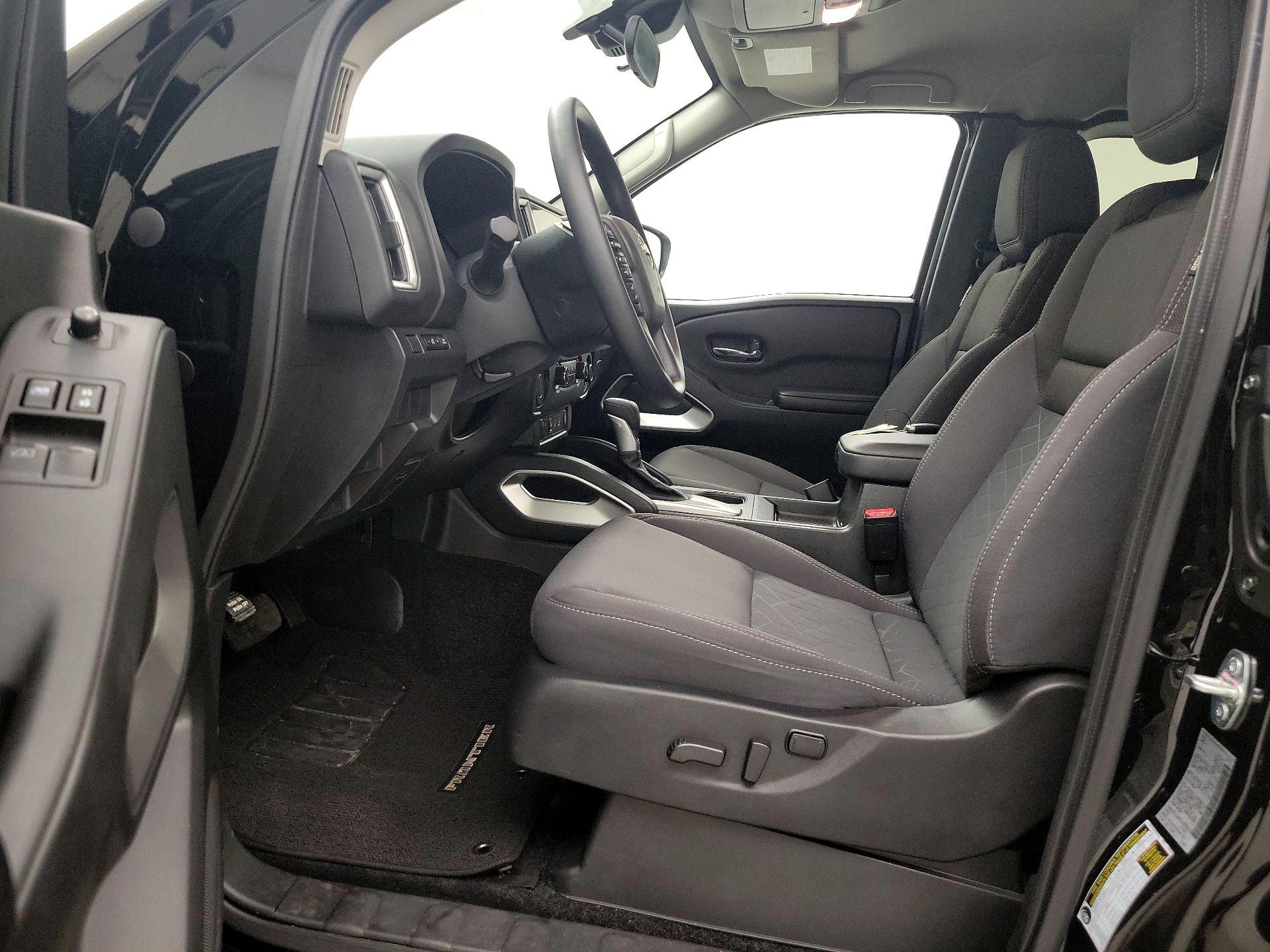 Thumbnail: 2025 Nissan Frontier - 11