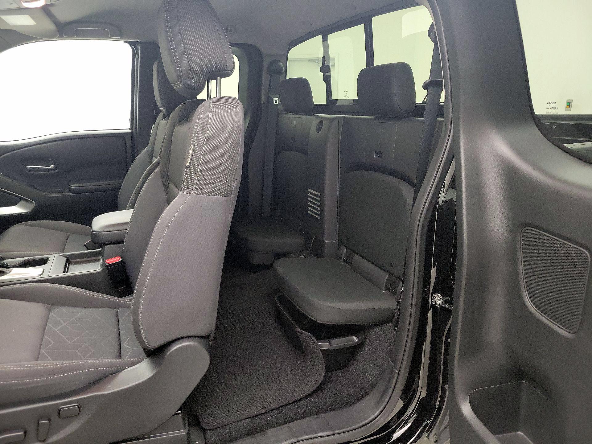 Thumbnail: 2025 Nissan Frontier - 19