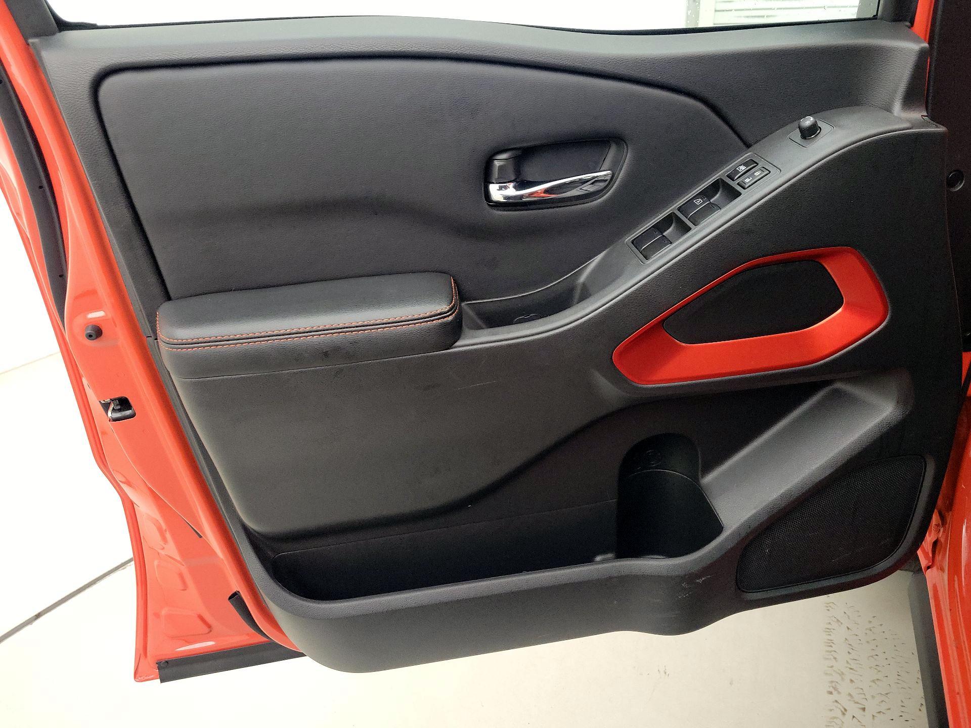 Thumbnail: 2025 Nissan Frontier - 12