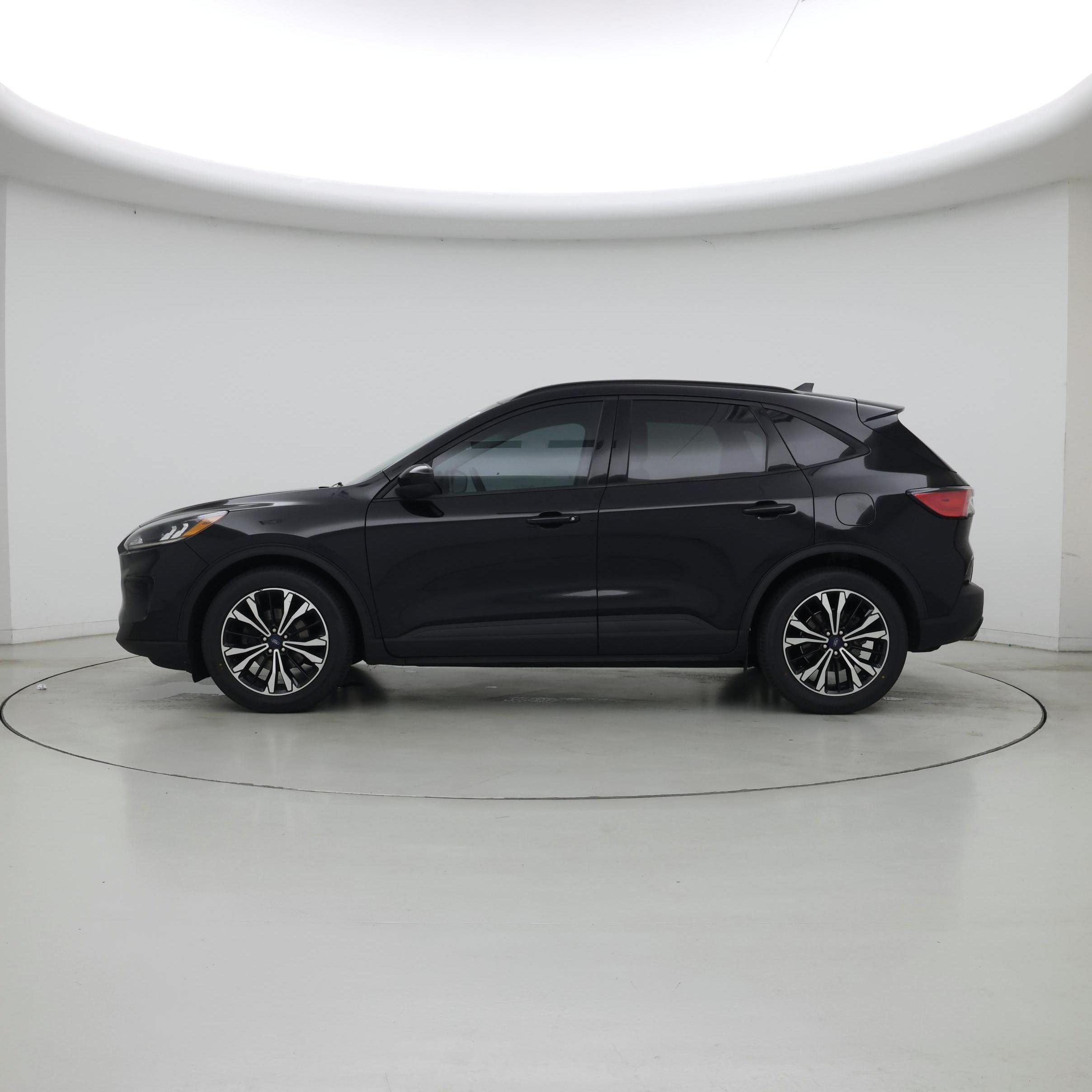 Thumbnail: 2022 Ford Escape - 3