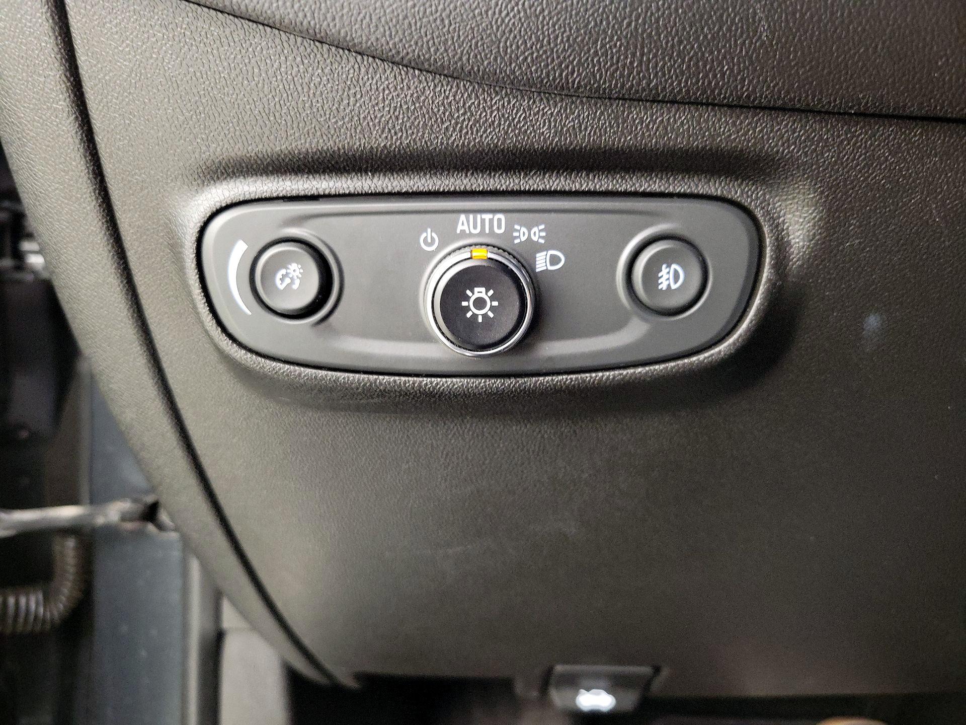 Thumbnail: 2020 Chevrolet Equinox - 13