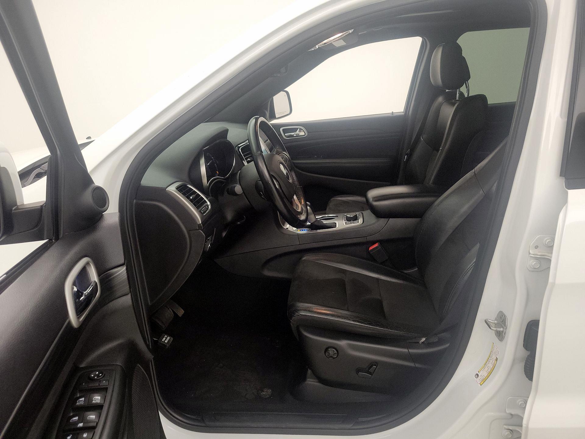 Thumbnail: 2020 Jeep Grand Cherokee - 11