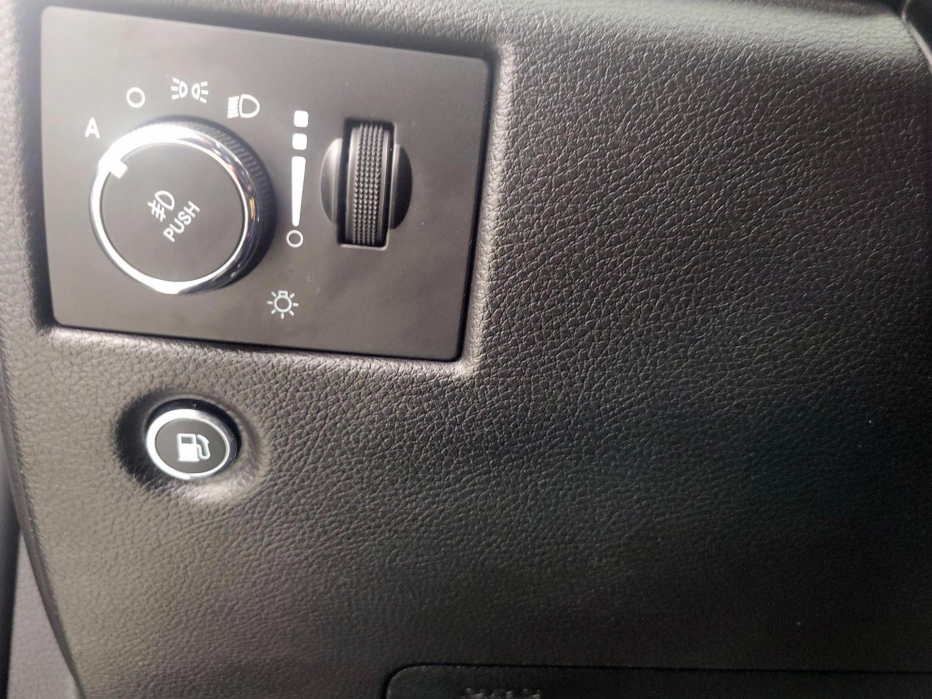 Thumbnail: 2020 Jeep Grand Cherokee - 13