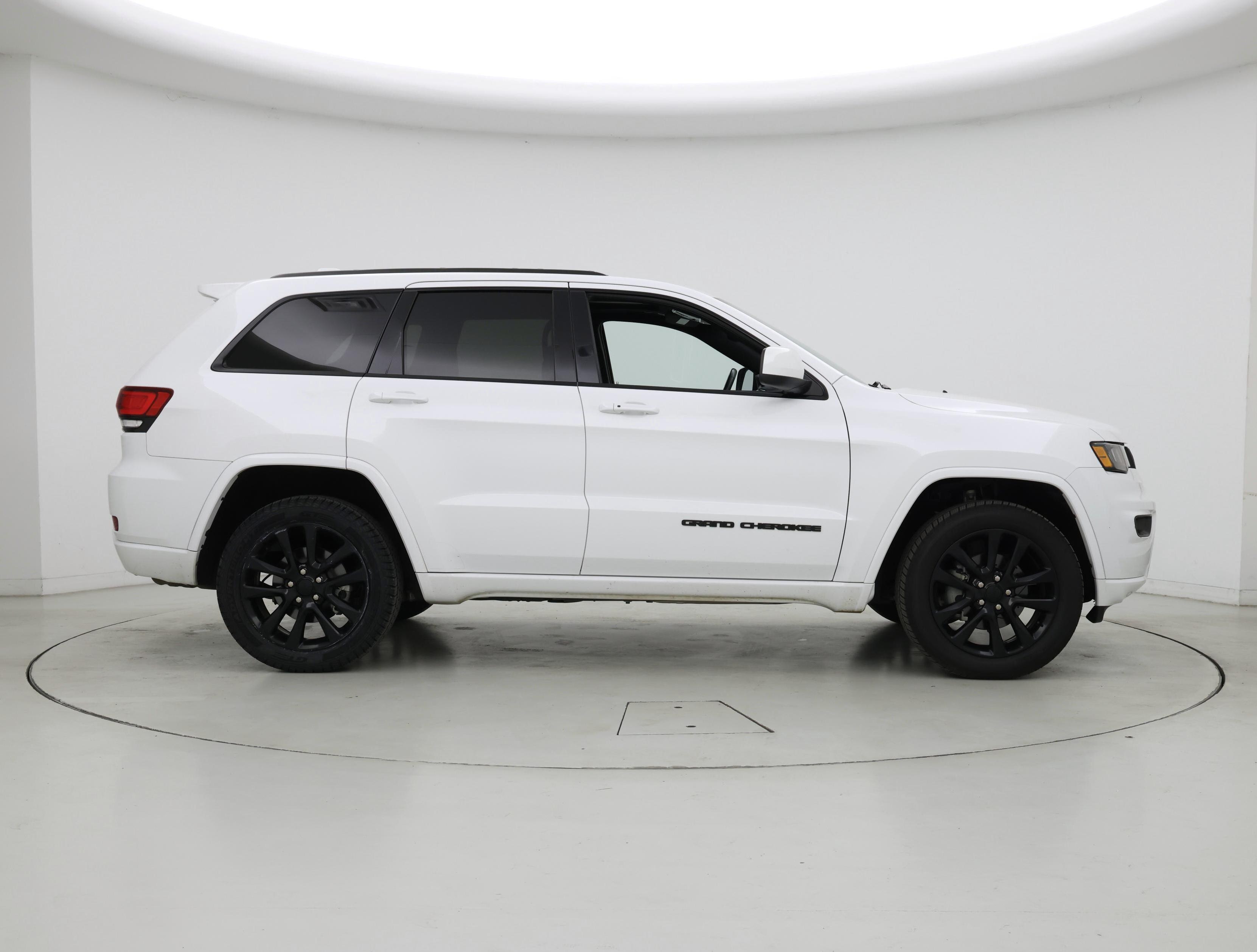 Thumbnail: 2020 Jeep Grand Cherokee - 7