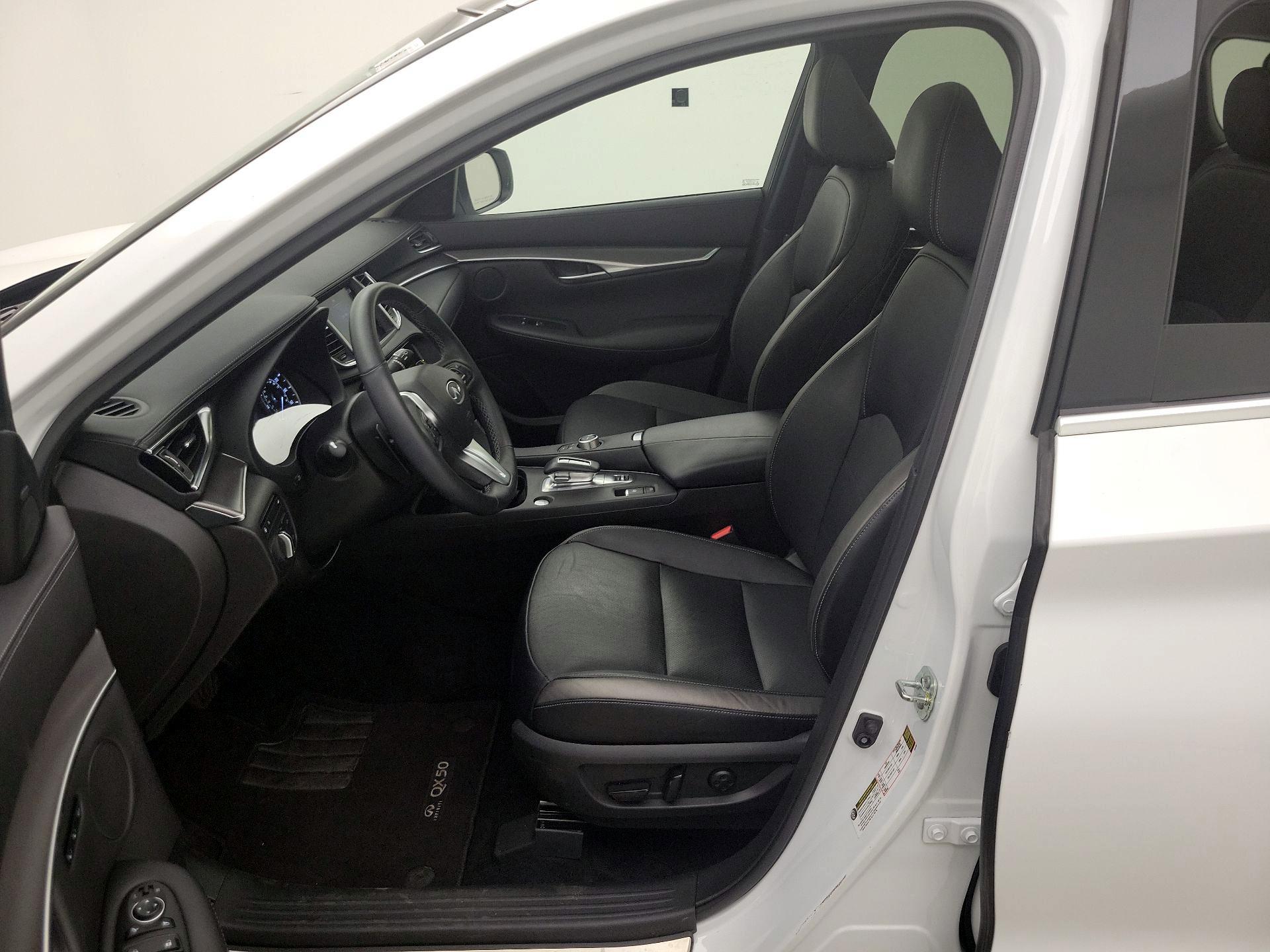 Thumbnail: 2023 INFINITI QX50 - 11