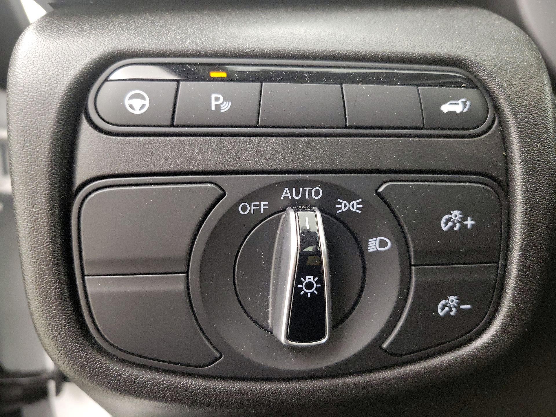 Thumbnail: 2023 INFINITI QX50 - 13