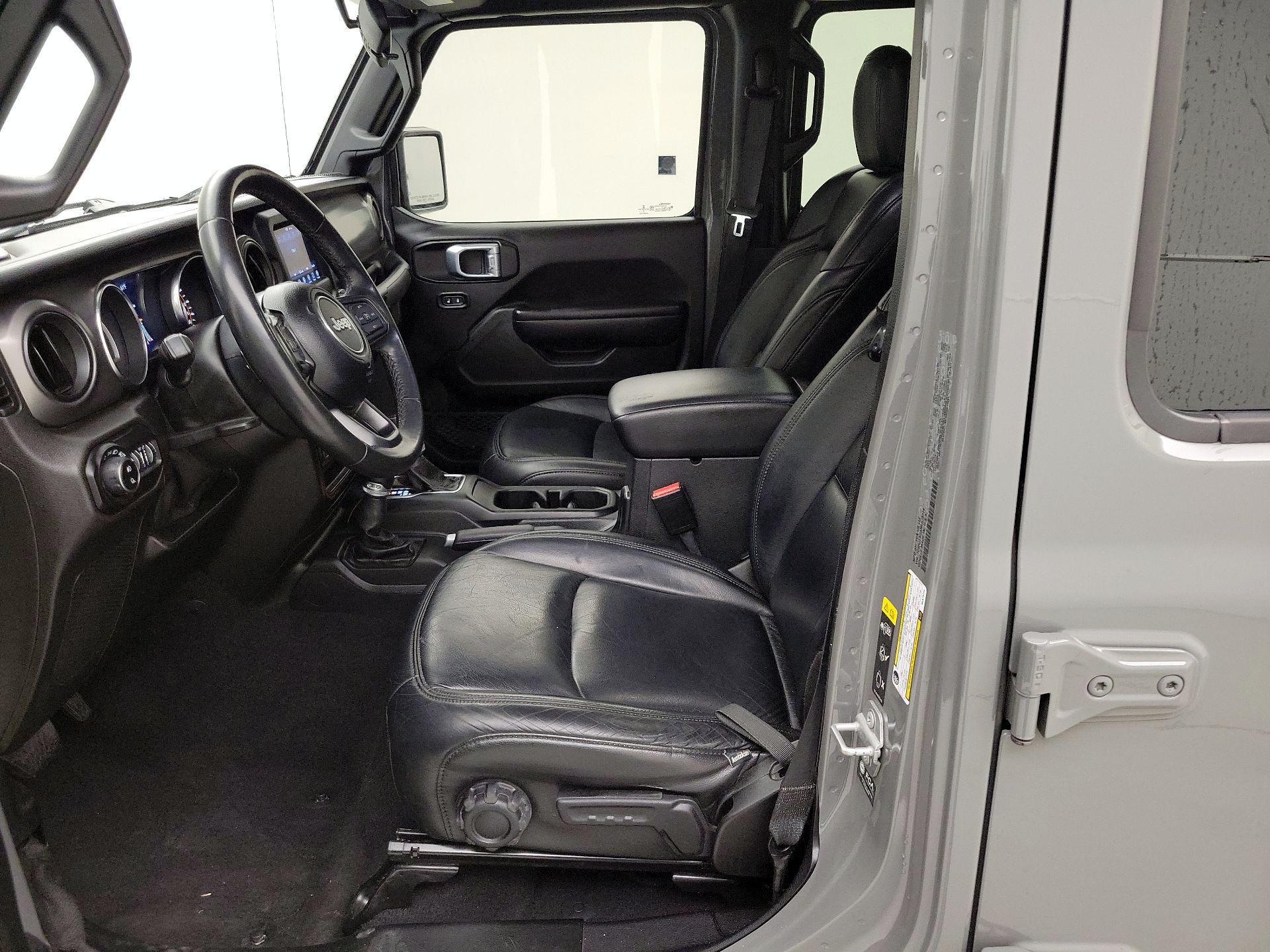 Thumbnail: 2021 Jeep Gladiator - 11