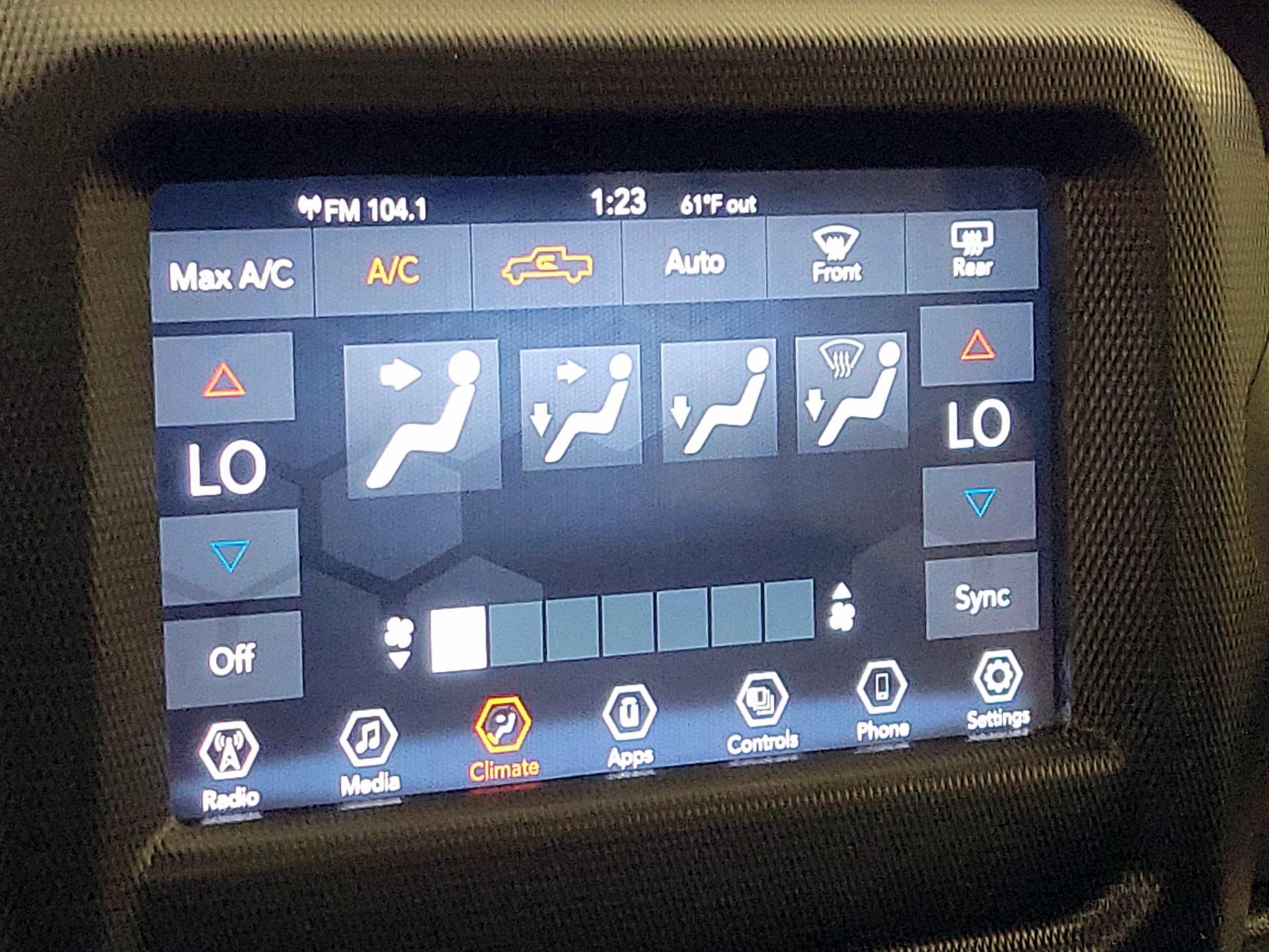 Thumbnail: 2021 Jeep Gladiator - 16