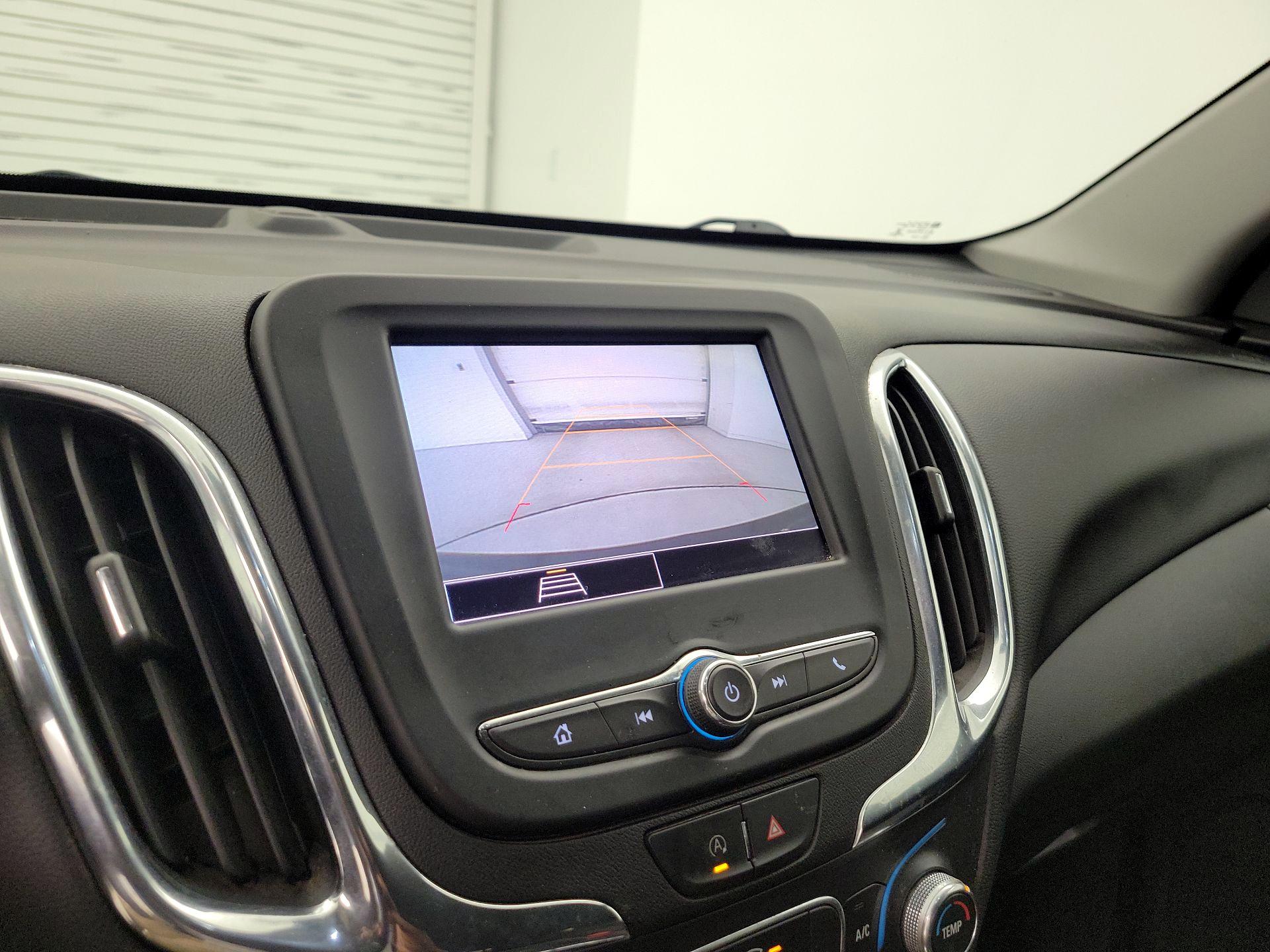 Thumbnail: 2022 Chevrolet Equinox - 14