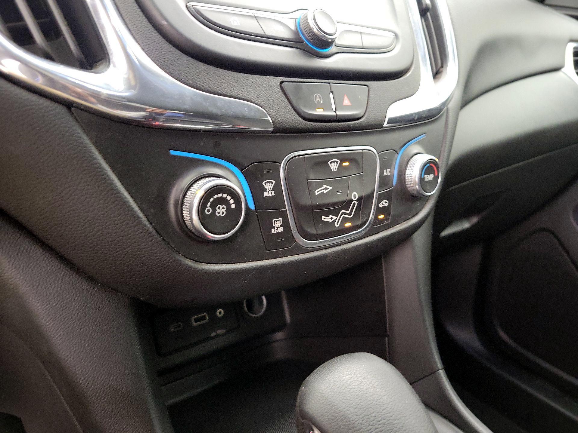 Thumbnail: 2022 Chevrolet Equinox - 16