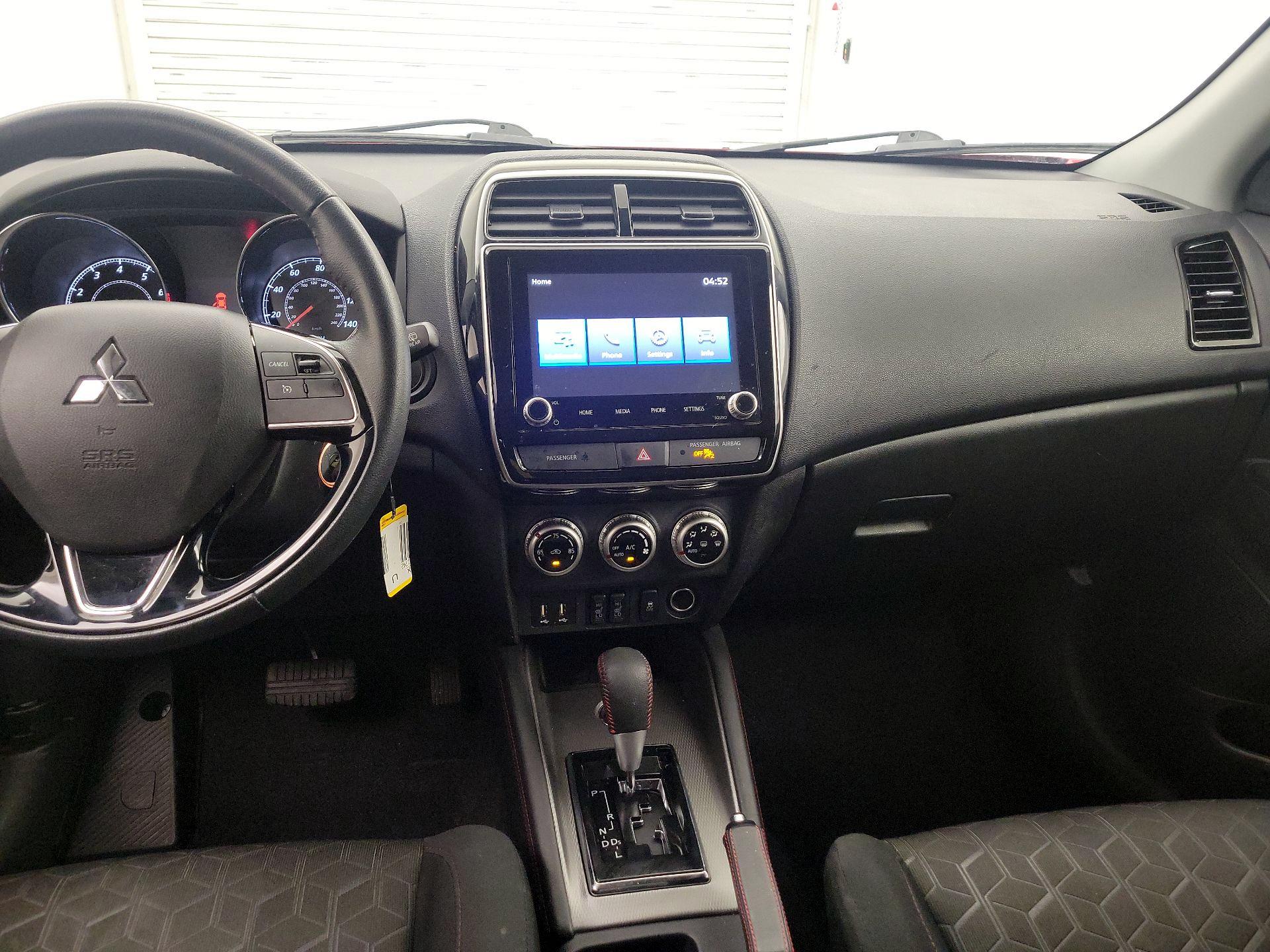 Thumbnail: 2024 Mitsubishi Outlander Sport - 9