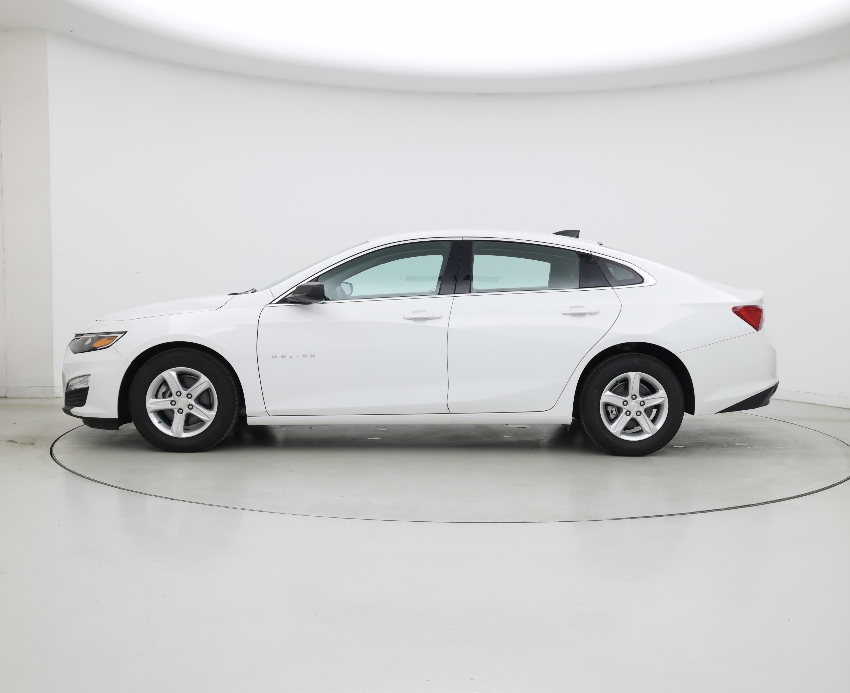 Thumbnail: 2024 Chevrolet Malibu - 3