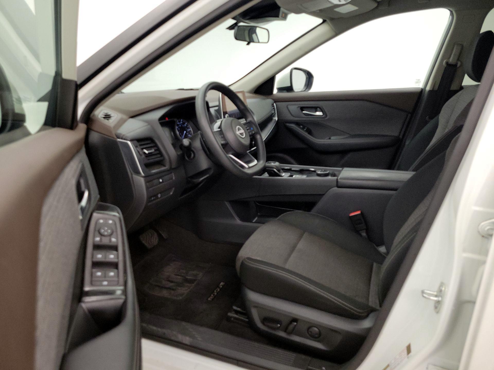 Thumbnail: 2023 Nissan Rogue - 11