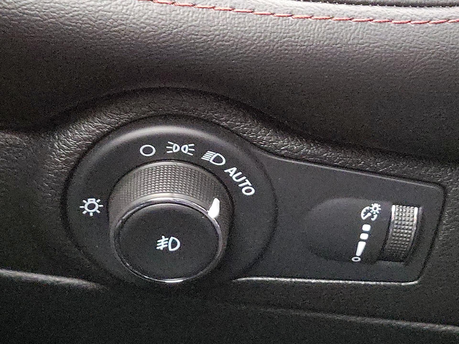 Thumbnail: 2022 Dodge Durango - 13