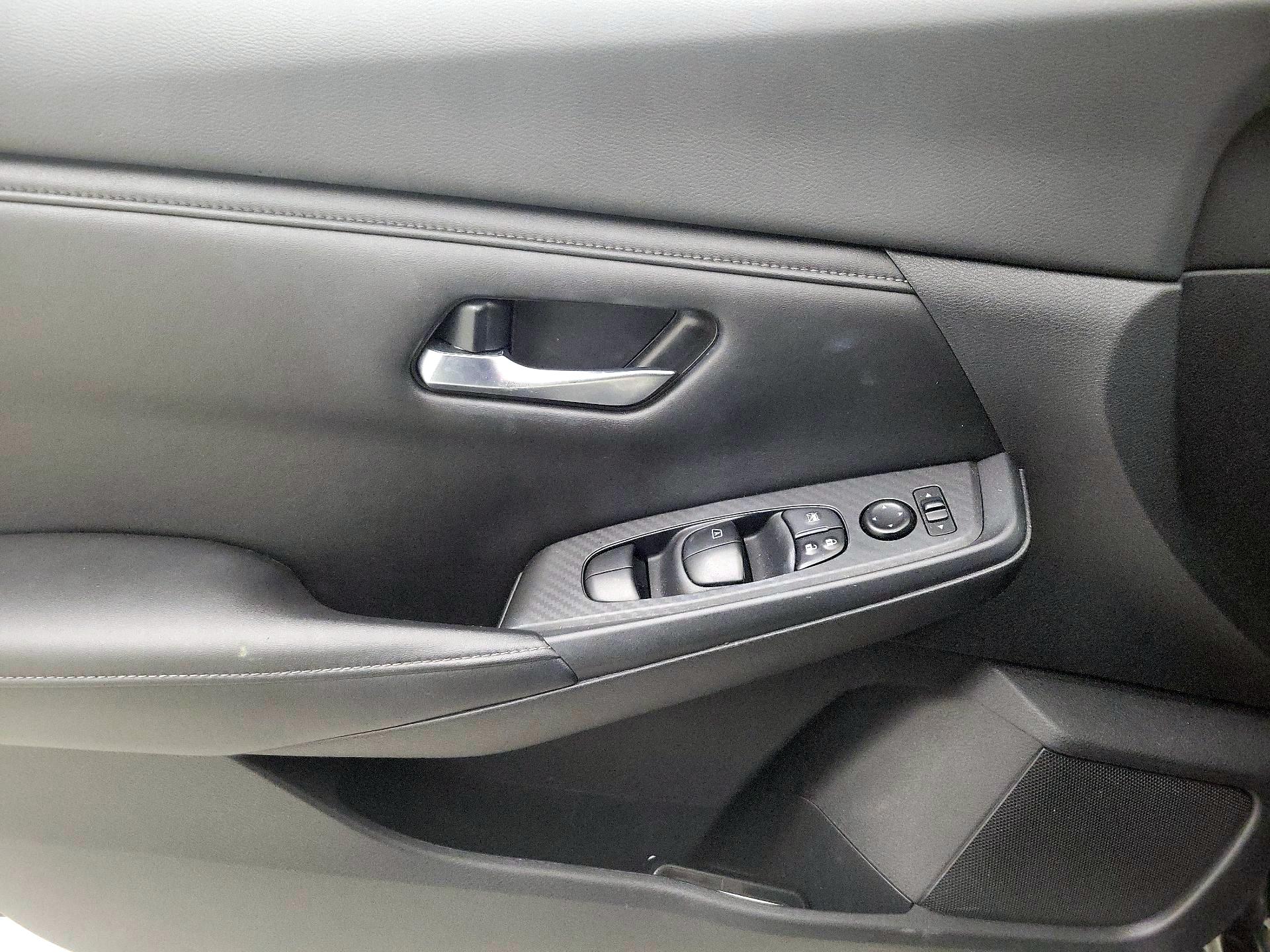 Thumbnail: 2021 Nissan Sentra - 12