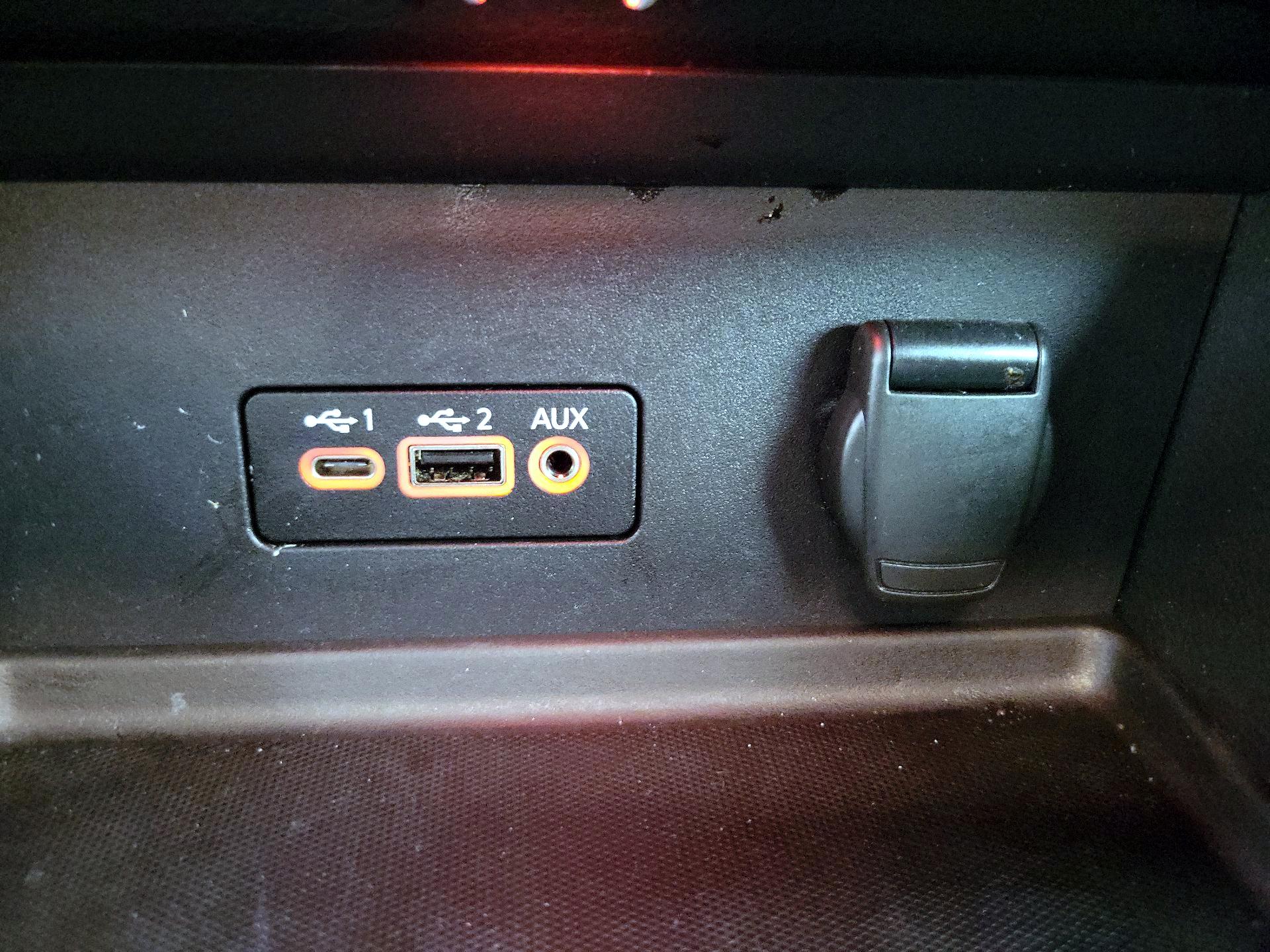 Thumbnail: 2021 Nissan Sentra - 18