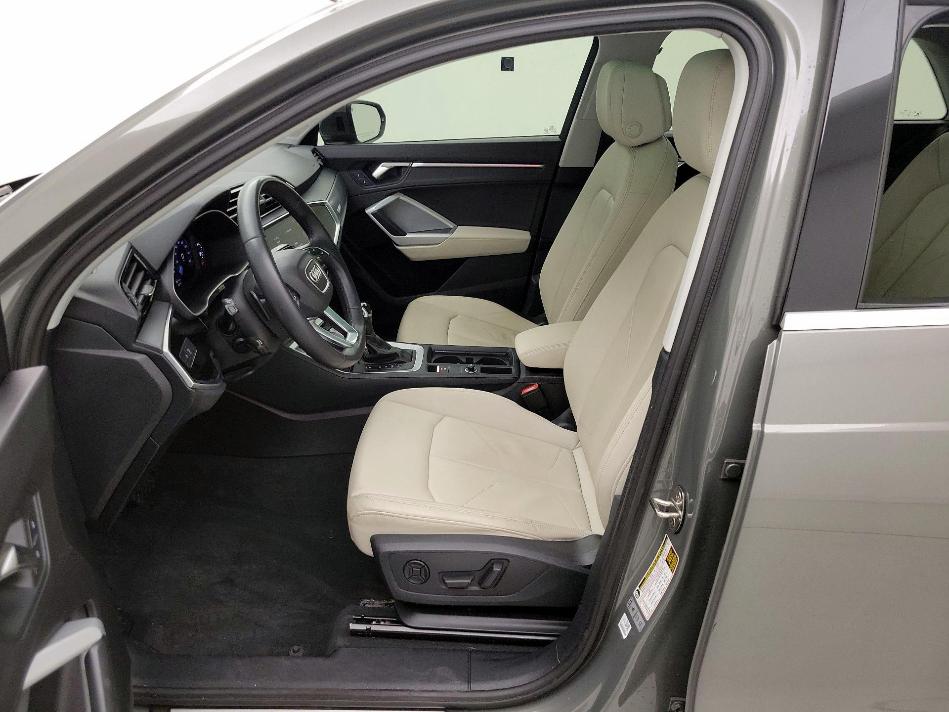 Thumbnail: 2023 Audi Q3 - 11