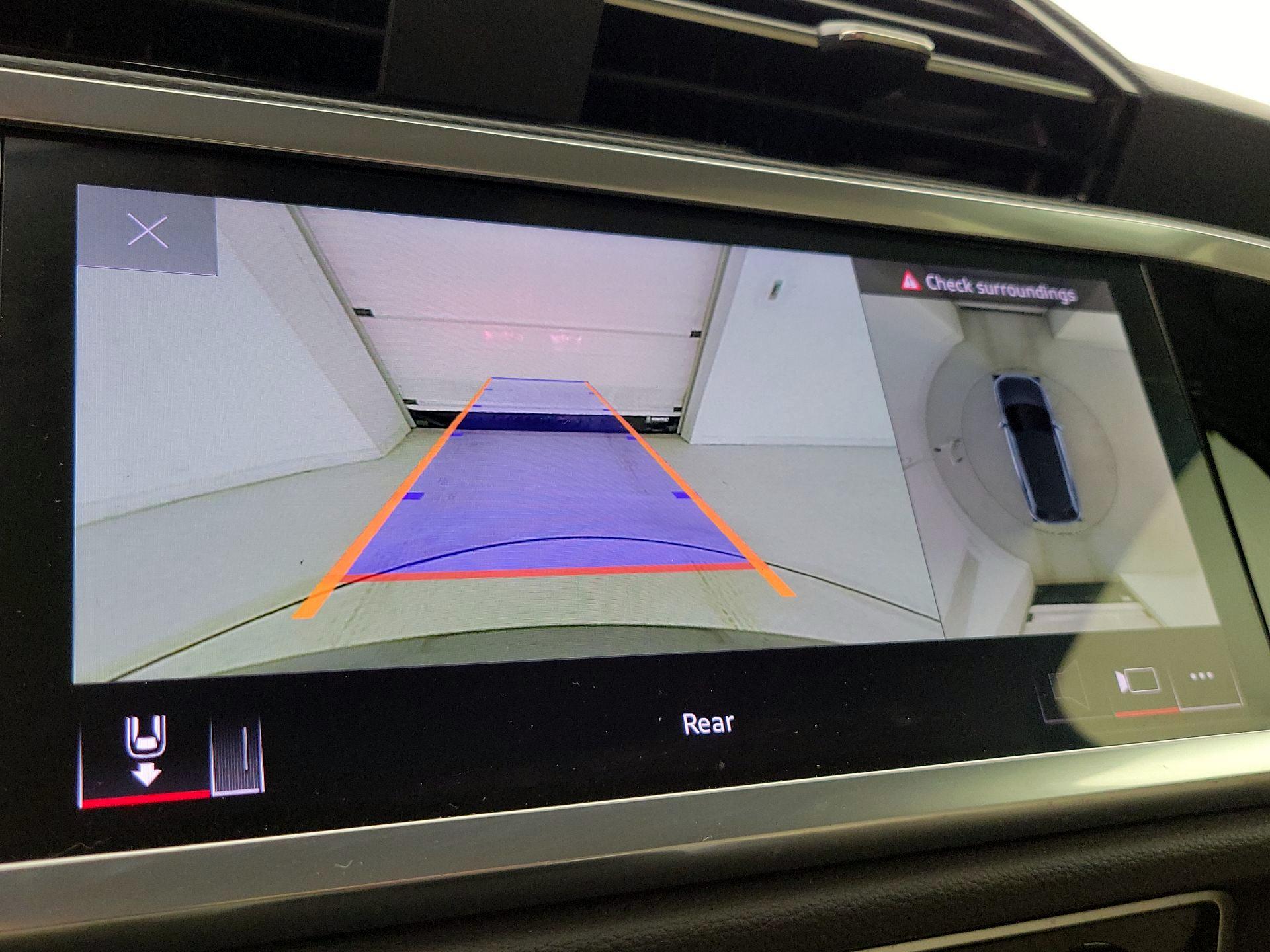 Thumbnail: 2023 Audi Q3 - 14