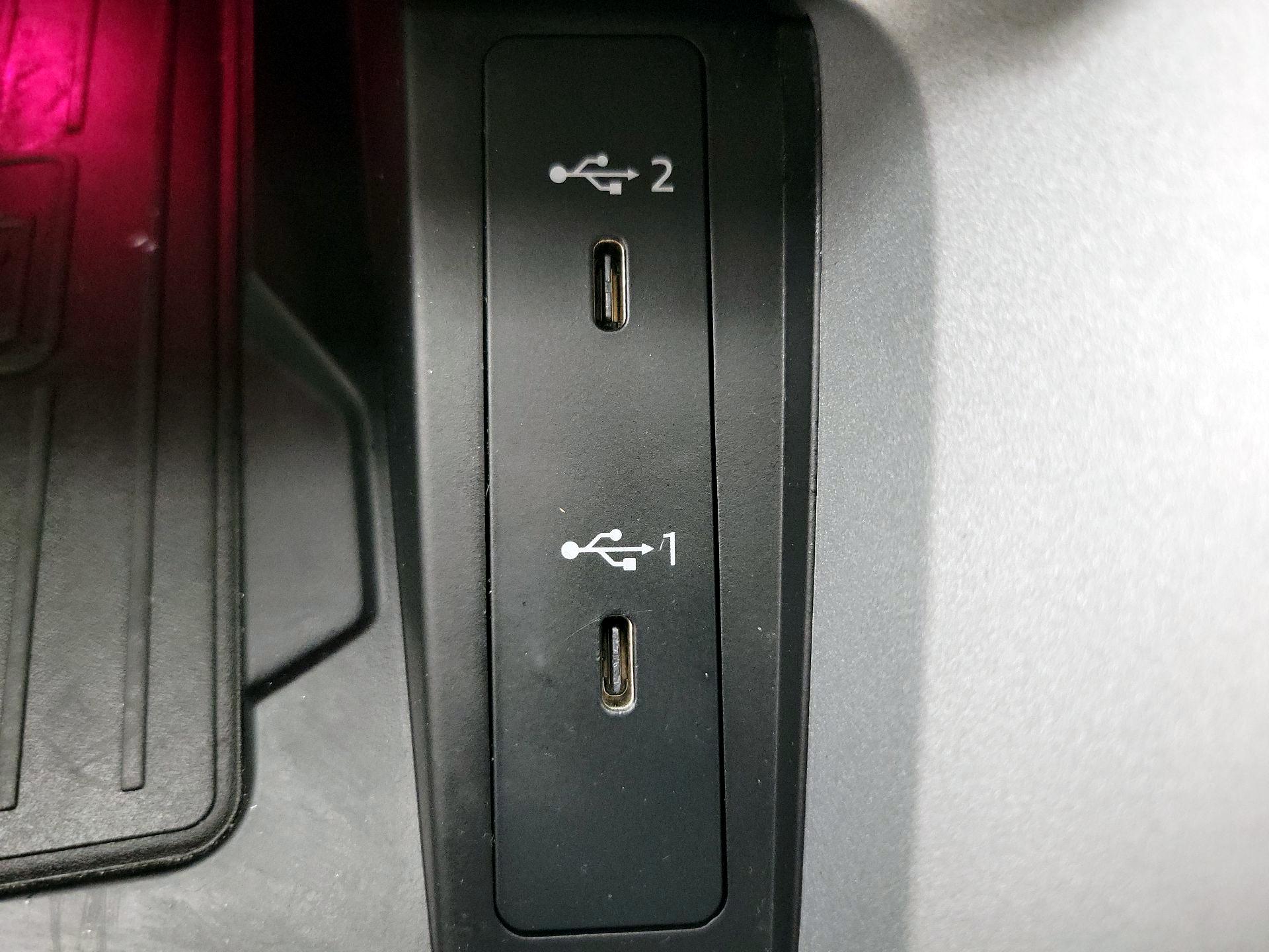 Thumbnail: 2023 Audi Q3 - 18