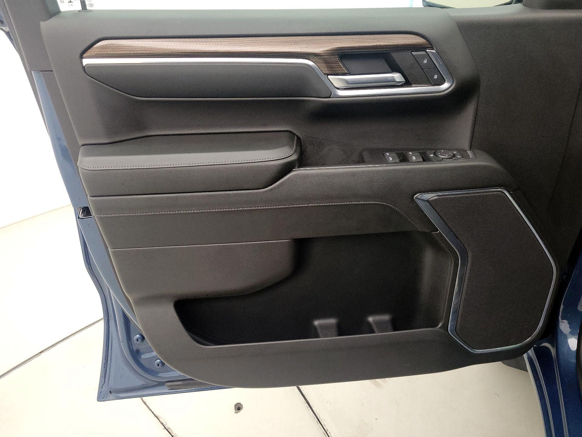 Thumbnail: 2024 Chevrolet Silverado 1500 - 12