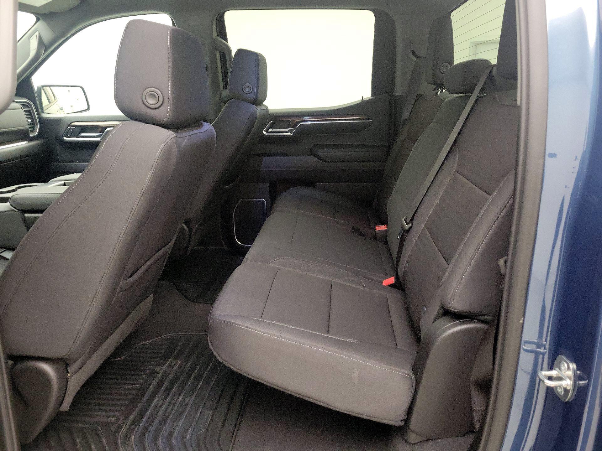 Thumbnail: 2024 Chevrolet Silverado 1500 - 19