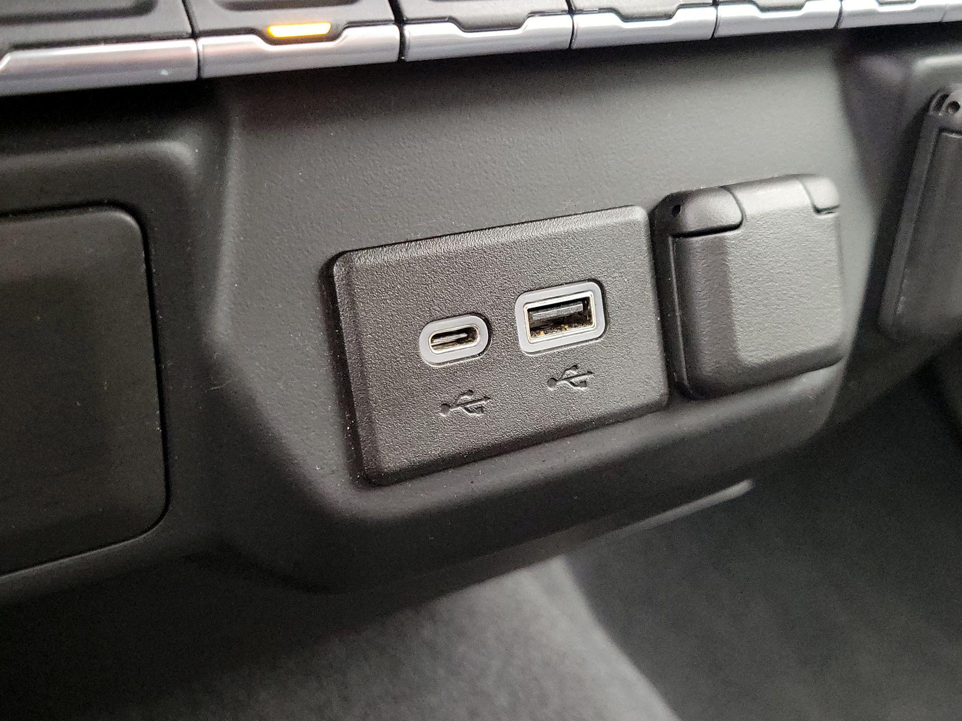 Thumbnail: 2021 Chevrolet Silverado 1500 - 18