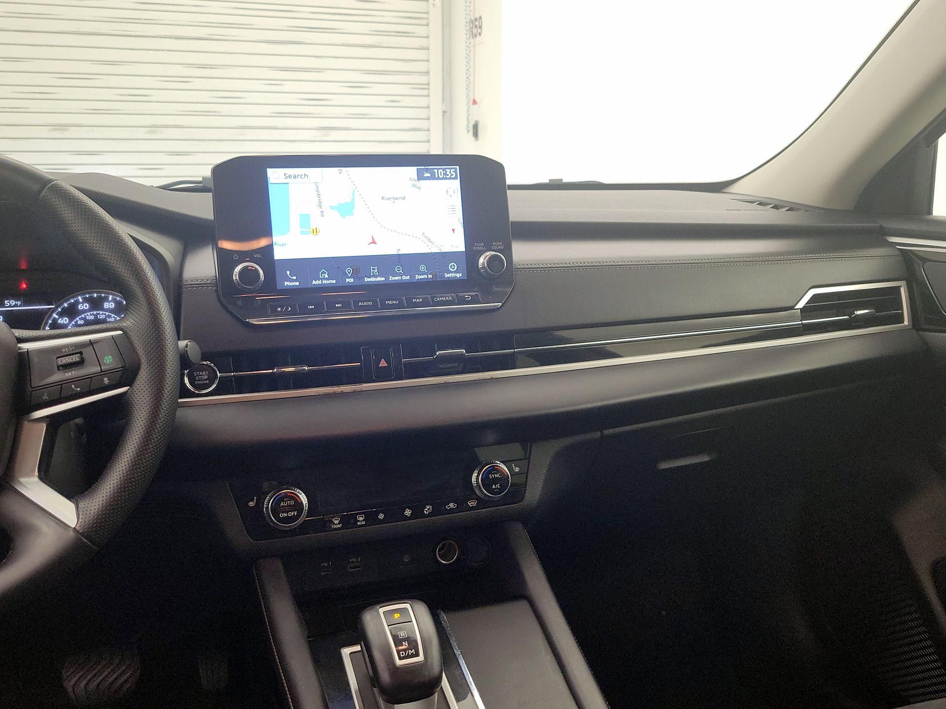 Thumbnail: 2024 Mitsubishi Outlander - 9