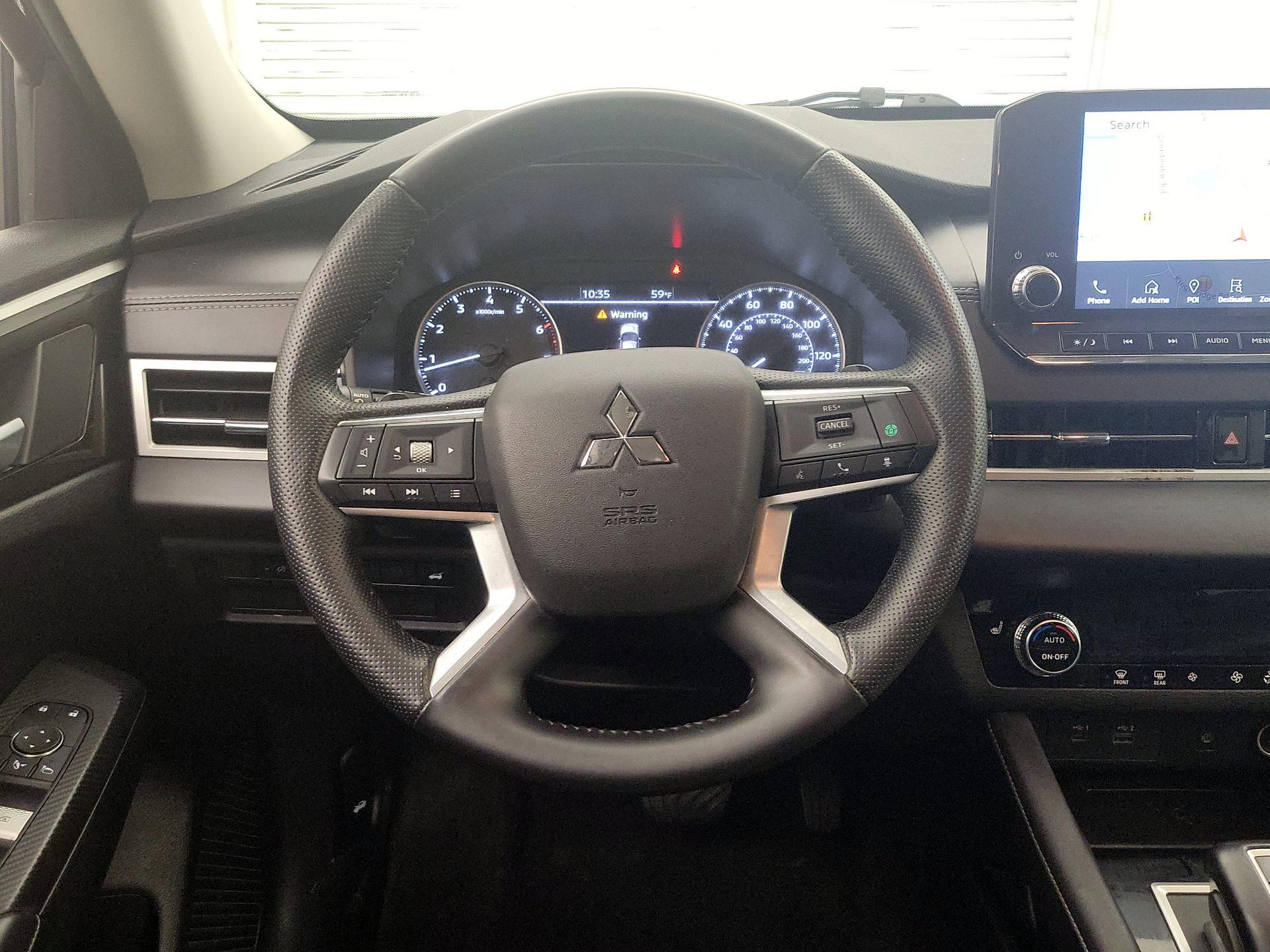 Thumbnail: 2024 Mitsubishi Outlander - 10