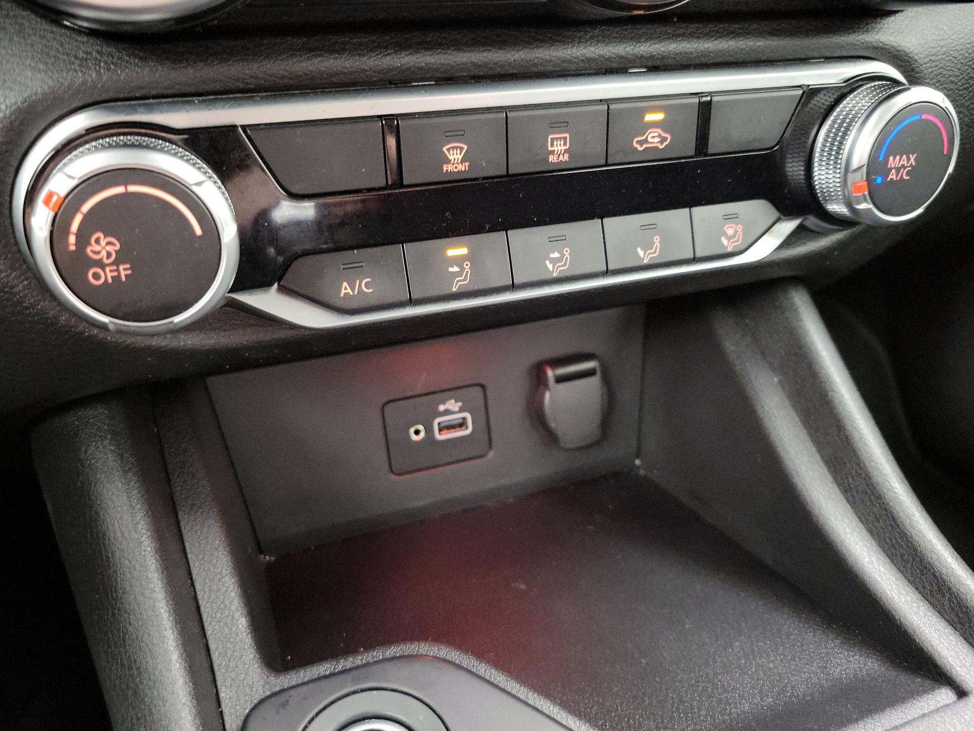 Thumbnail: 2023 Nissan Sentra - 16