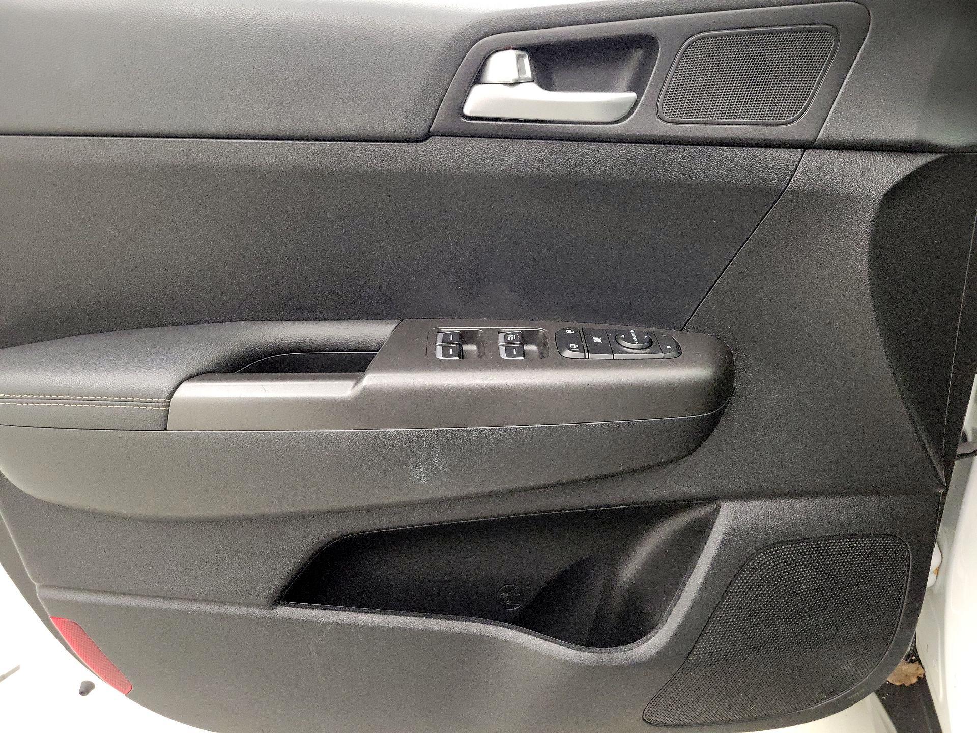 Thumbnail: 2022 Kia Sportage - 12