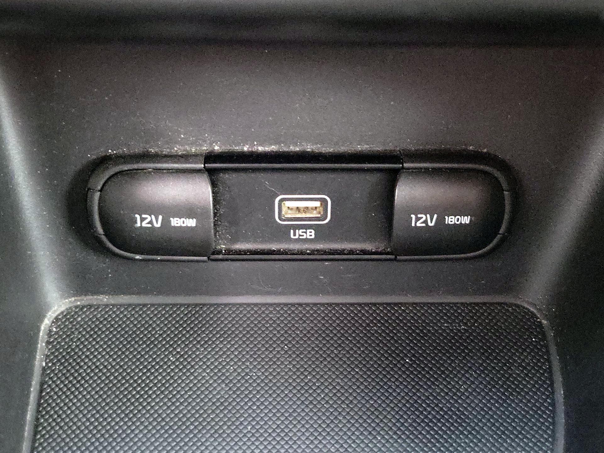 Thumbnail: 2022 Kia Sportage - 18