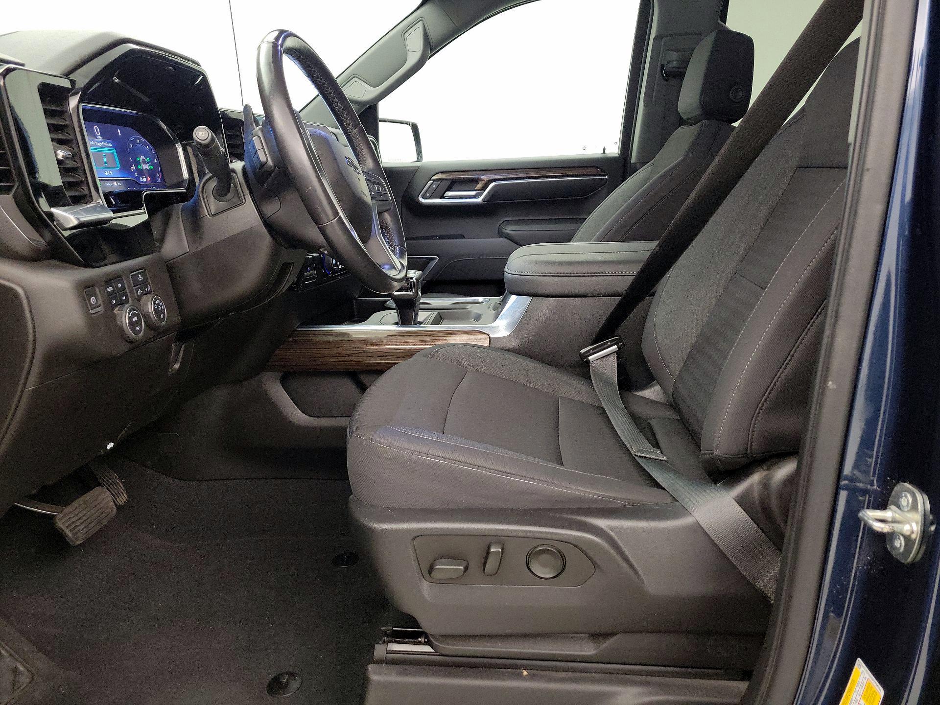 Thumbnail: 2023 Chevrolet Silverado 1500 - 11