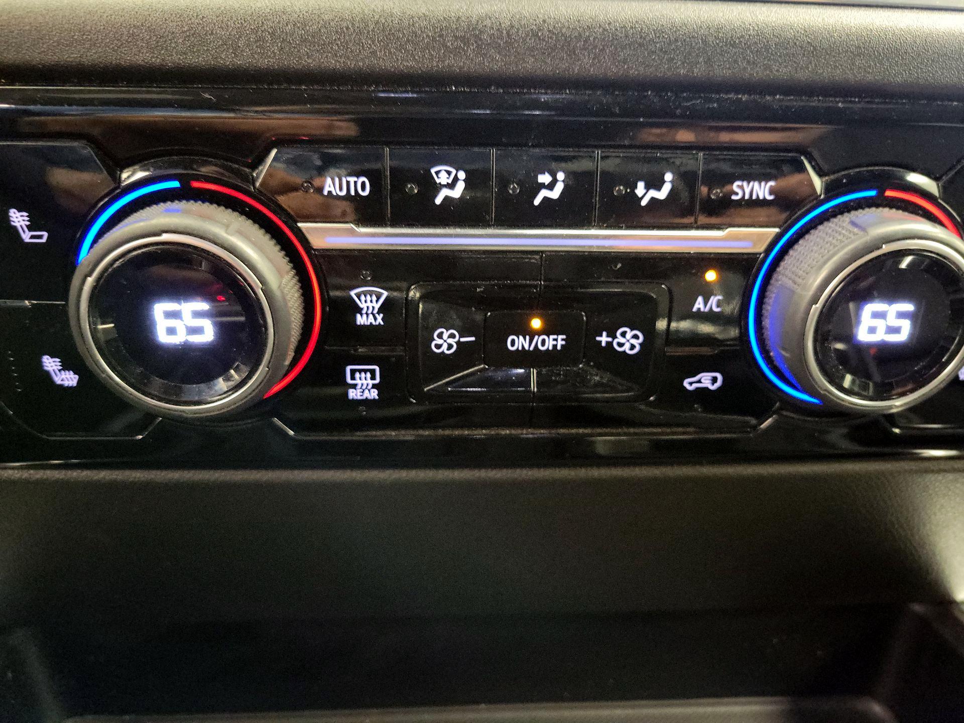 Thumbnail: 2023 Chevrolet Silverado 1500 - 17