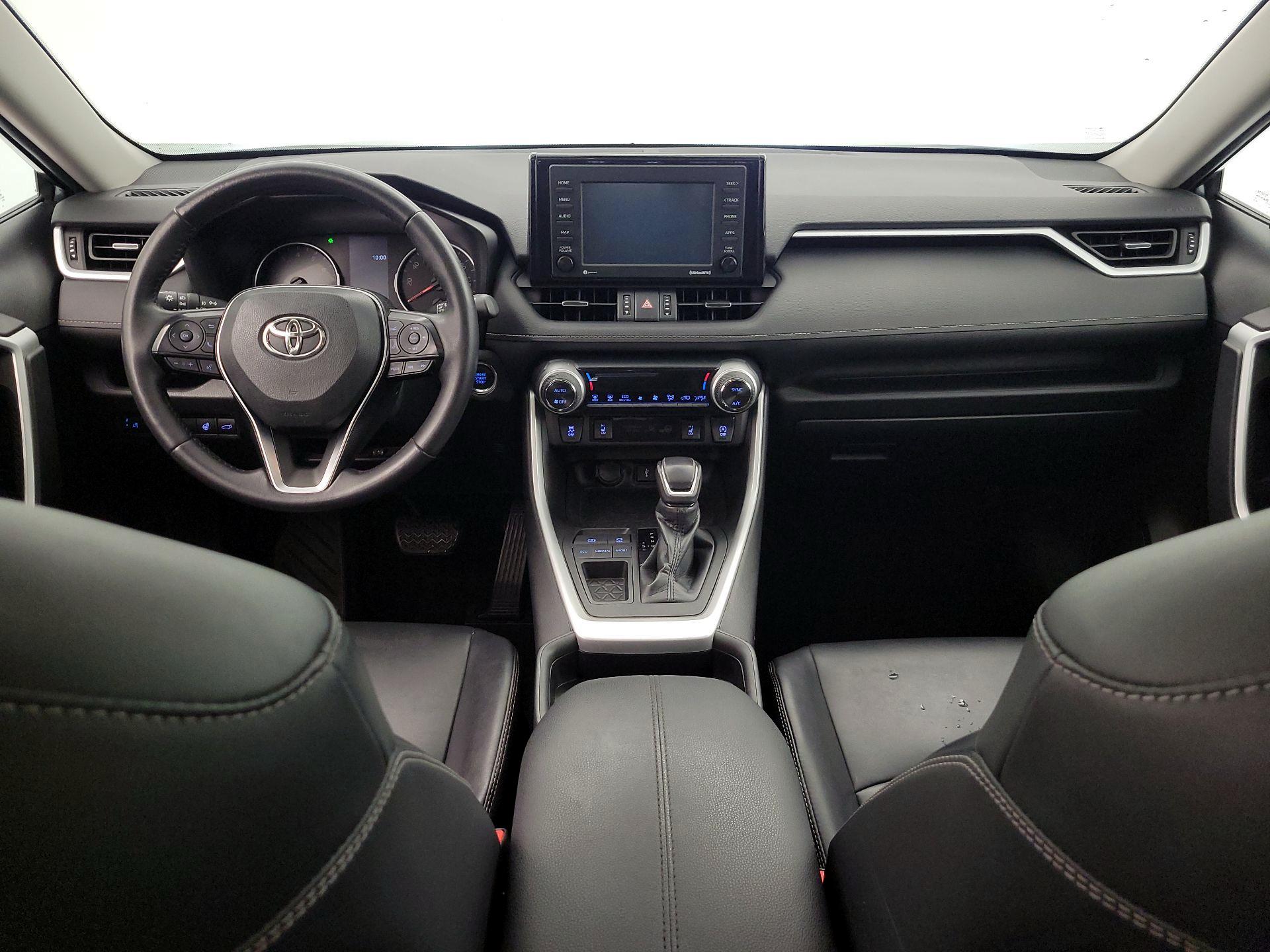 Thumbnail: 2020 Toyota RAV4 - 9