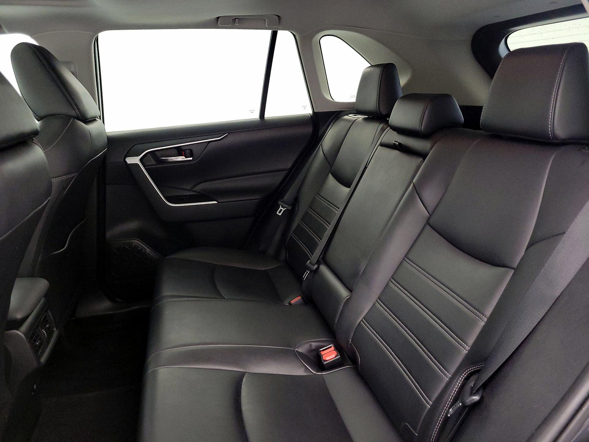 Thumbnail: 2020 Toyota RAV4 - 20