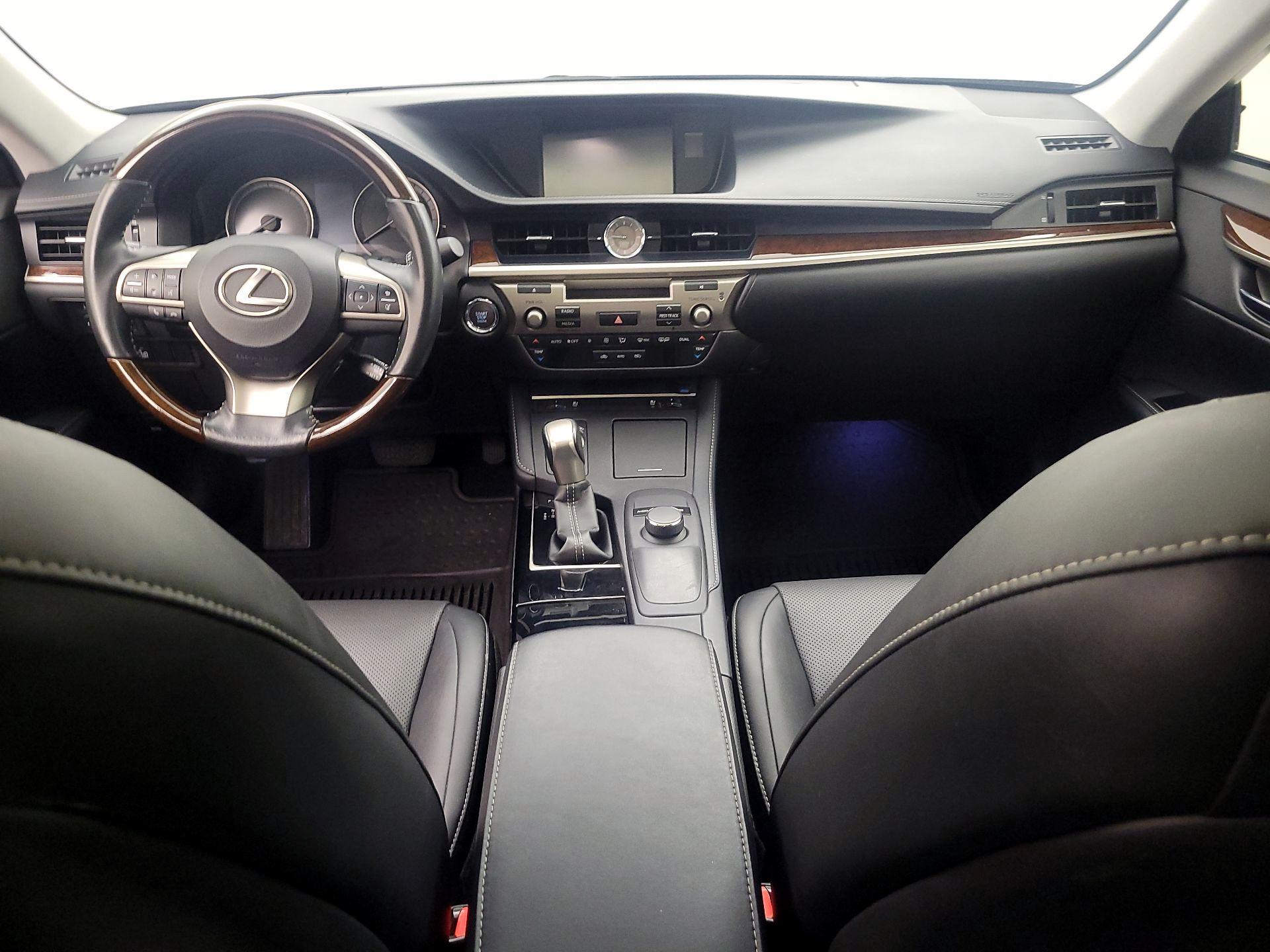 Thumbnail: 2016 Lexus ES - 9