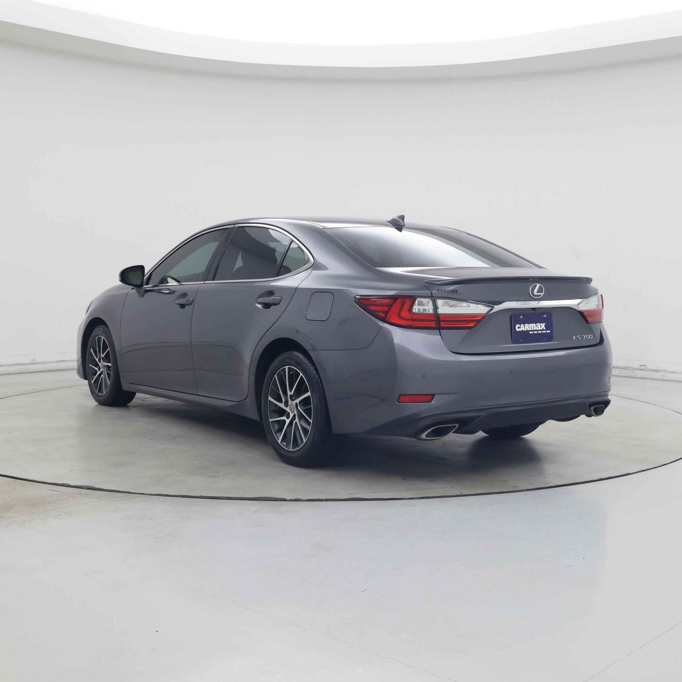 Thumbnail: 2016 Lexus ES - 2